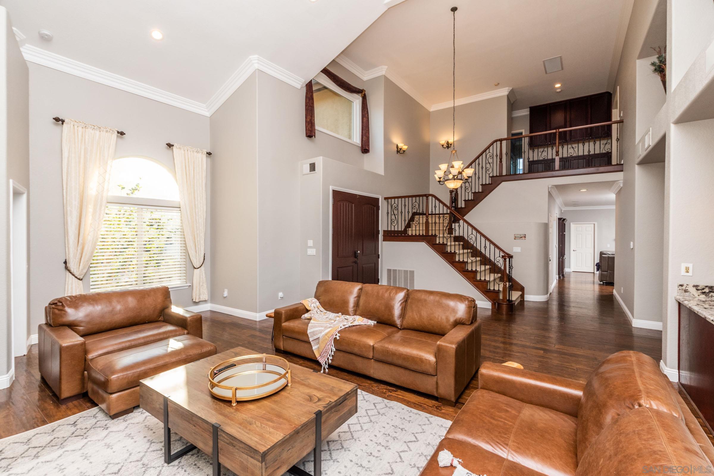 Detail Gallery Image 11 of 58 For 2340  Lomica Pl, Escondido,  CA 92029 - 6 Beds | 4 Baths