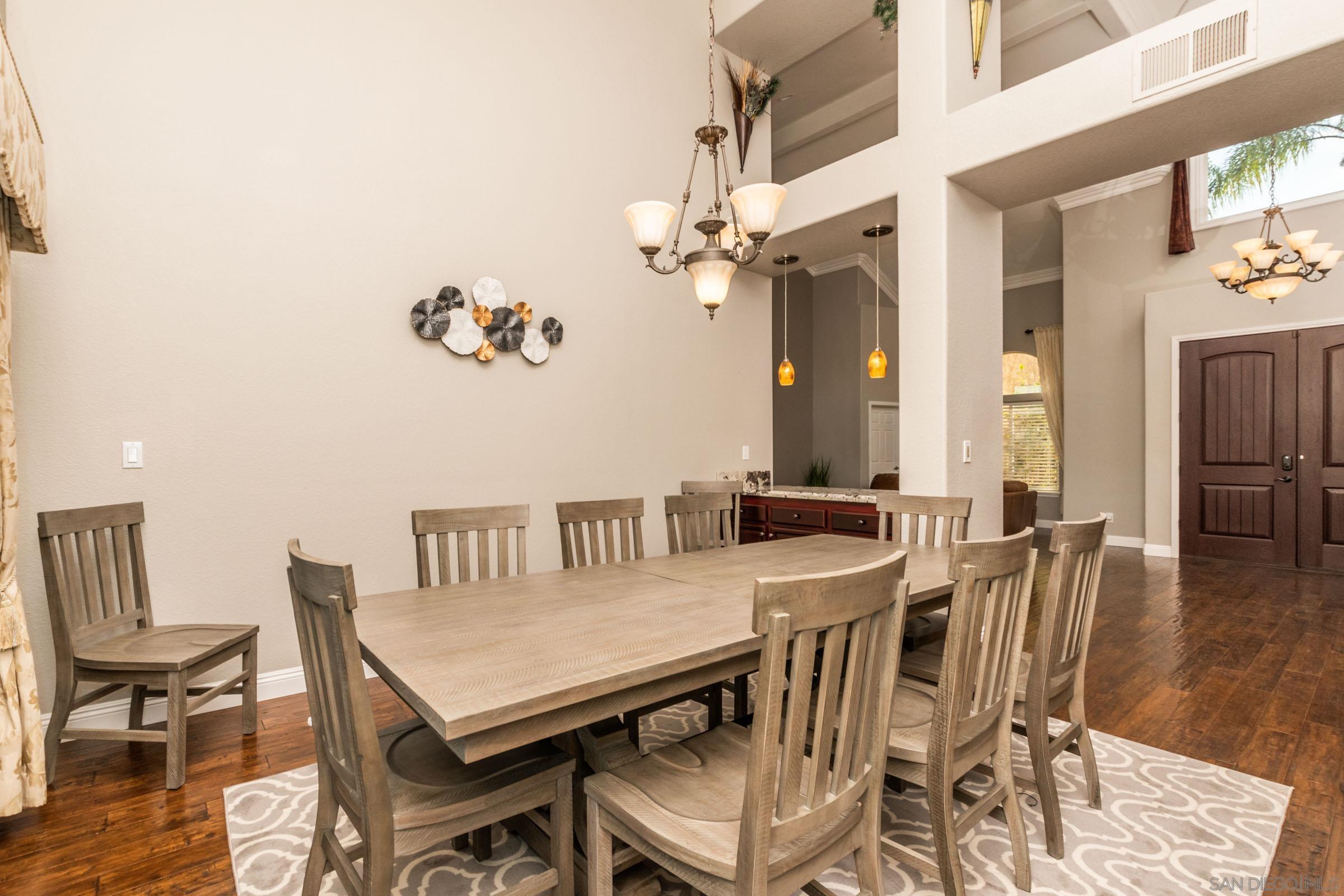 Detail Gallery Image 13 of 58 For 2340  Lomica Pl, Escondido,  CA 92029 - 6 Beds | 4 Baths