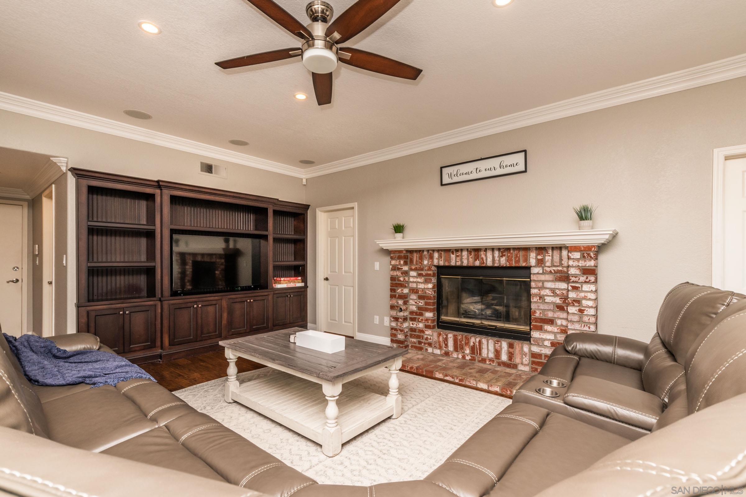 Detail Gallery Image 15 of 58 For 2340  Lomica Pl, Escondido,  CA 92029 - 6 Beds | 4 Baths