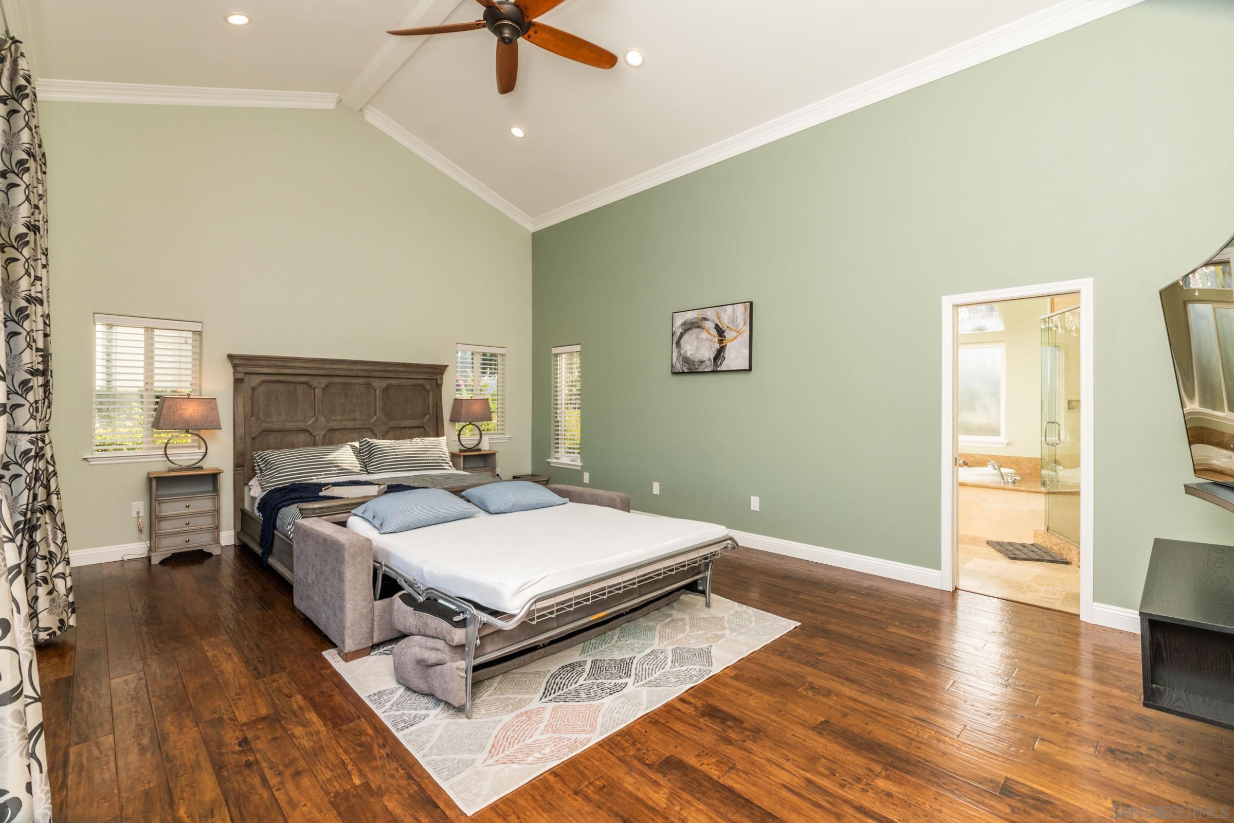 Detail Gallery Image 23 of 58 For 2340  Lomica Pl, Escondido,  CA 92029 - 6 Beds | 4 Baths