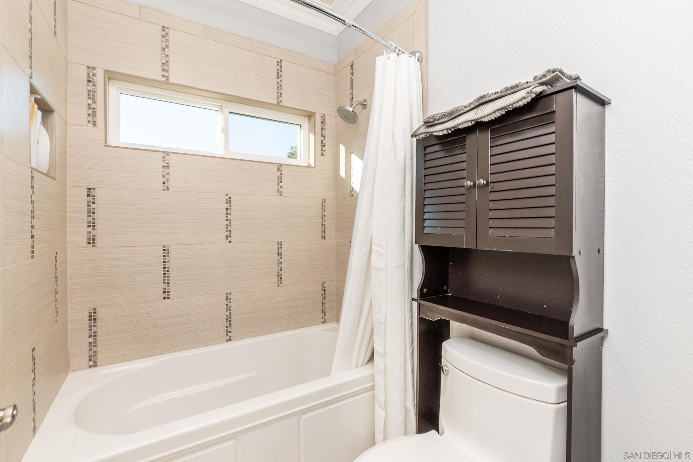 Detail Gallery Image 47 of 58 For 2340  Lomica Pl, Escondido,  CA 92029 - 6 Beds | 4 Baths