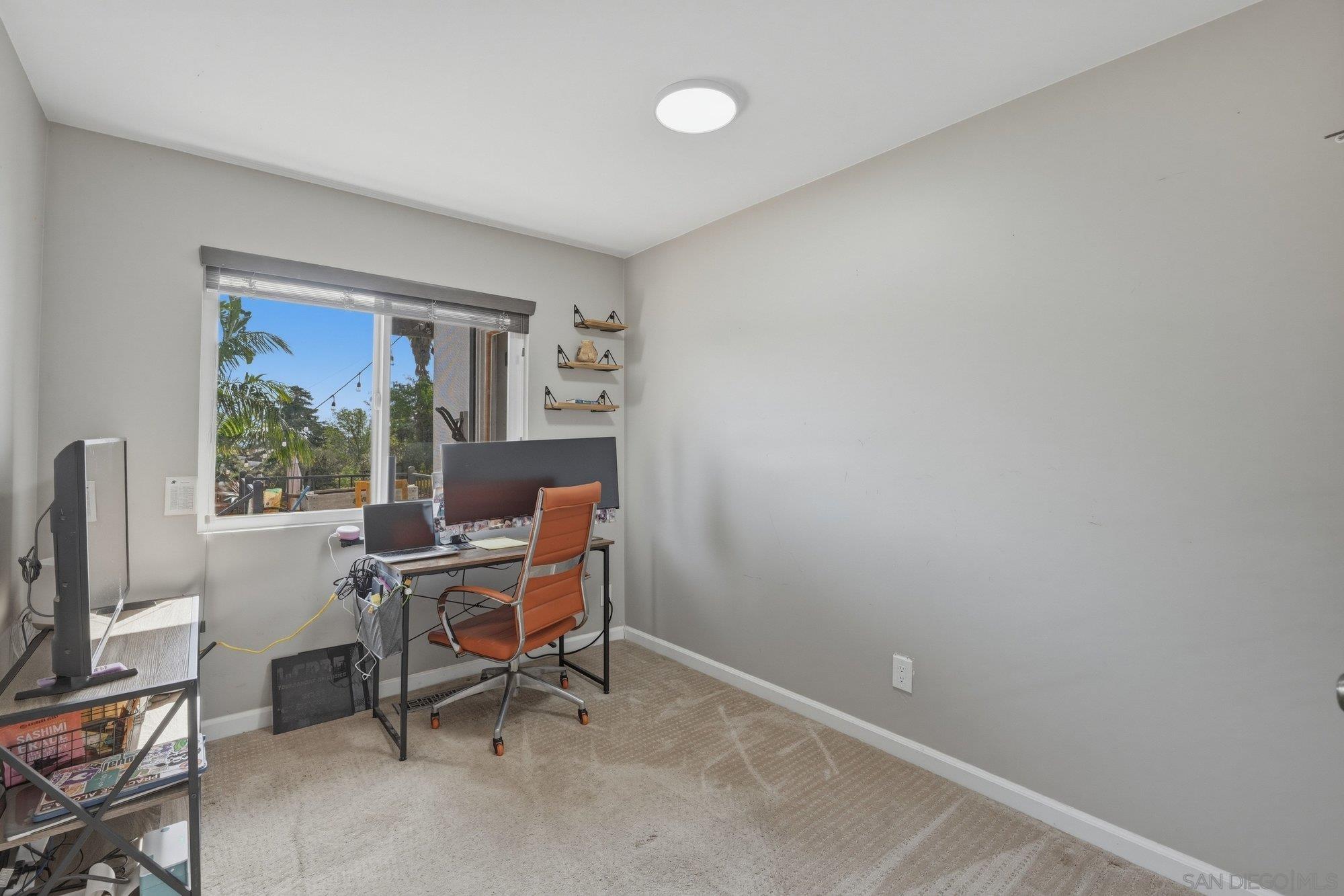 Detail Gallery Image 17 of 45 For 1761  Country Ln, Escondido,  CA 92025 - 4 Beds | 3 Baths