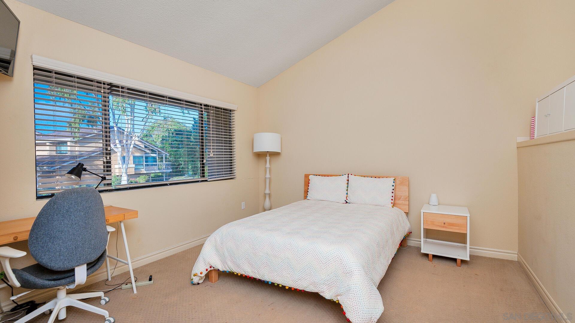 Detail Gallery Image 14 of 44 For 2559  Caminito Muirfield, La Jolla,  CA 92037 - 3 Beds | 3 Baths