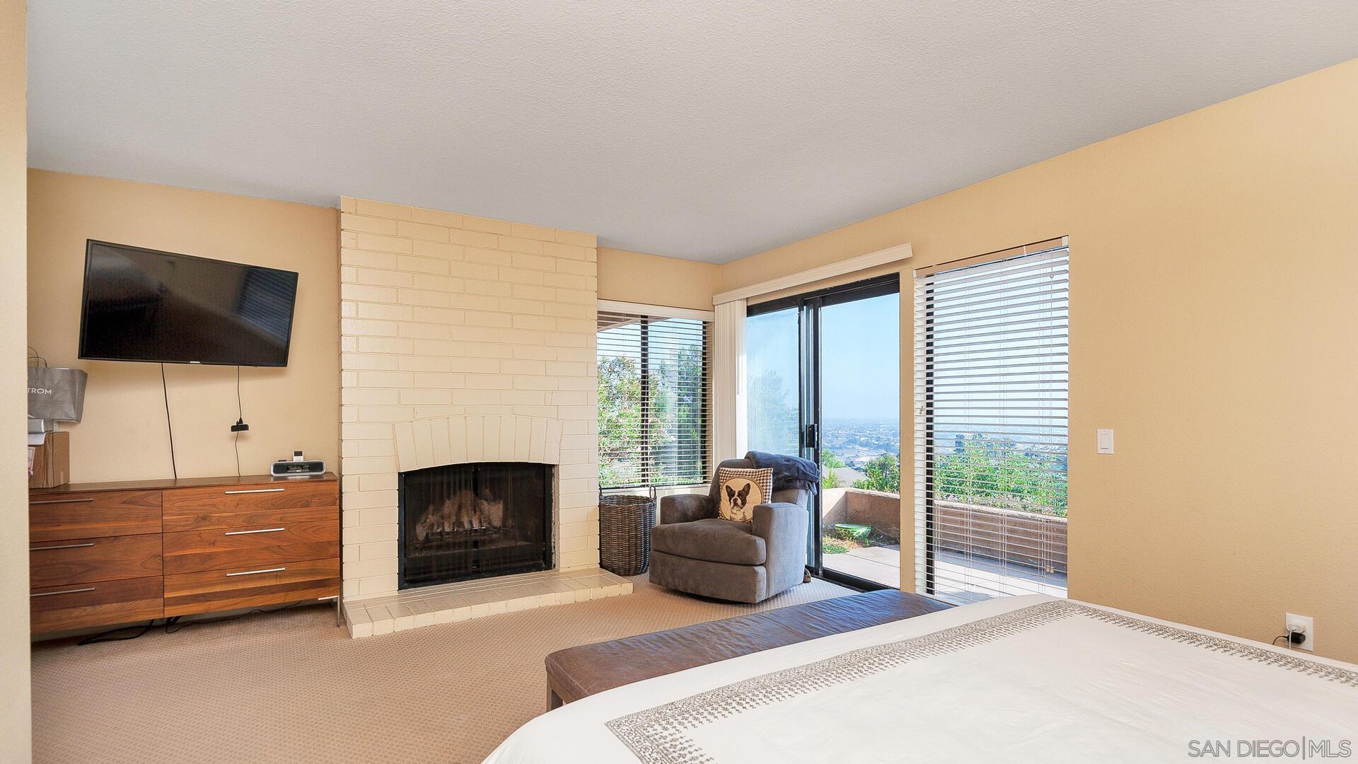 Detail Gallery Image 20 of 44 For 2559  Caminito Muirfield, La Jolla,  CA 92037 - 3 Beds | 3 Baths