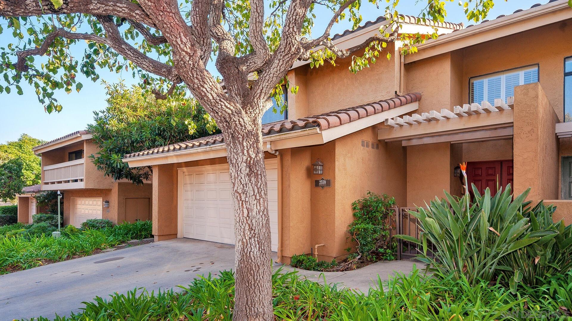 Detail Gallery Image 3 of 44 For 2559  Caminito Muirfield, La Jolla,  CA 92037 - 3 Beds | 3 Baths