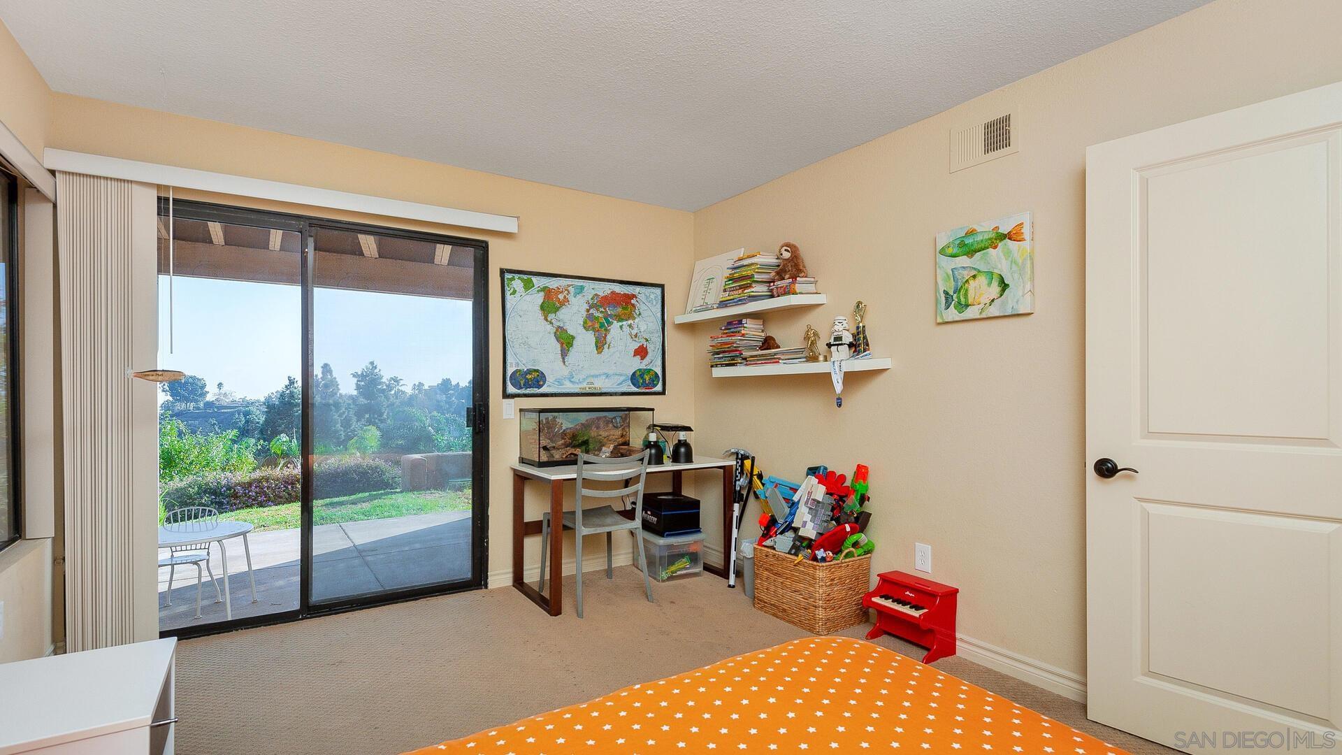 Detail Gallery Image 24 of 44 For 2559  Caminito Muirfield, La Jolla,  CA 92037 - 3 Beds | 3 Baths