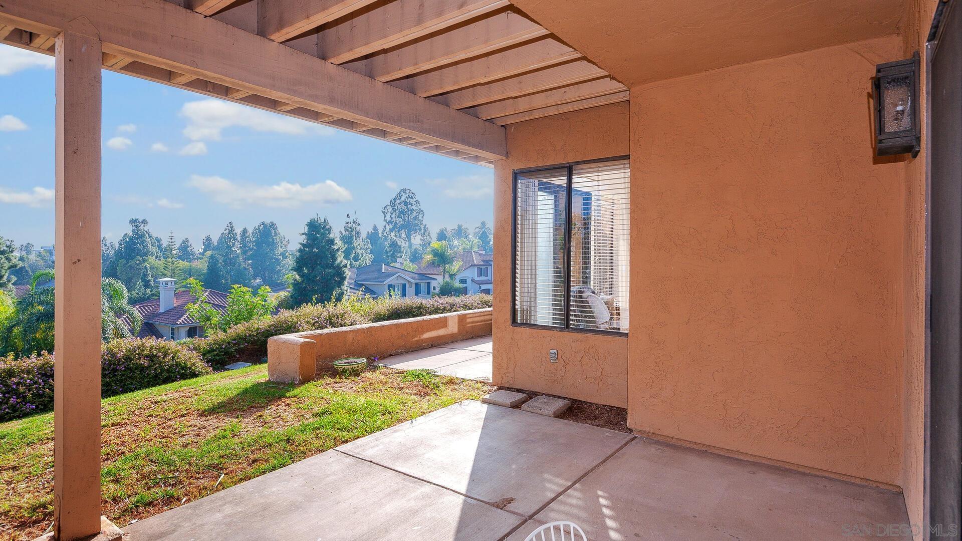 Detail Gallery Image 29 of 44 For 2559  Caminito Muirfield, La Jolla,  CA 92037 - 3 Beds | 3 Baths