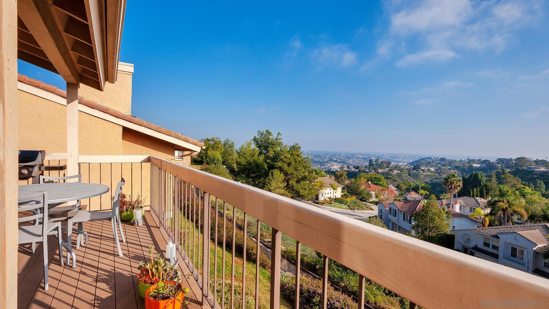 Detail Gallery Image 36 of 44 For 2559  Caminito Muirfield, La Jolla,  CA 92037 - 3 Beds | 3 Baths