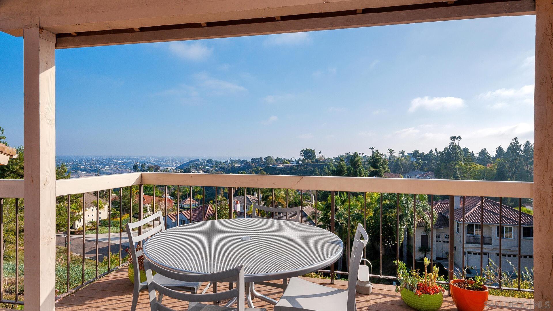 Detail Gallery Image 38 of 44 For 2559  Caminito Muirfield, La Jolla,  CA 92037 - 3 Beds | 3 Baths