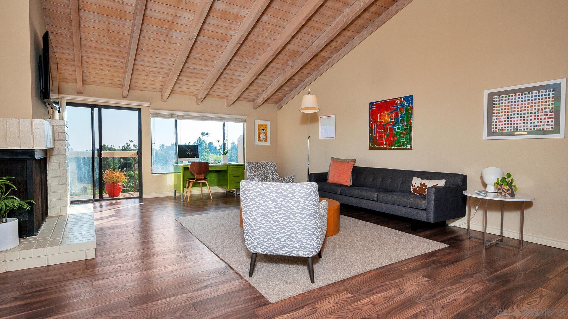 Detail Gallery Image 6 of 44 For 2559  Caminito Muirfield, La Jolla,  CA 92037 - 3 Beds | 3 Baths