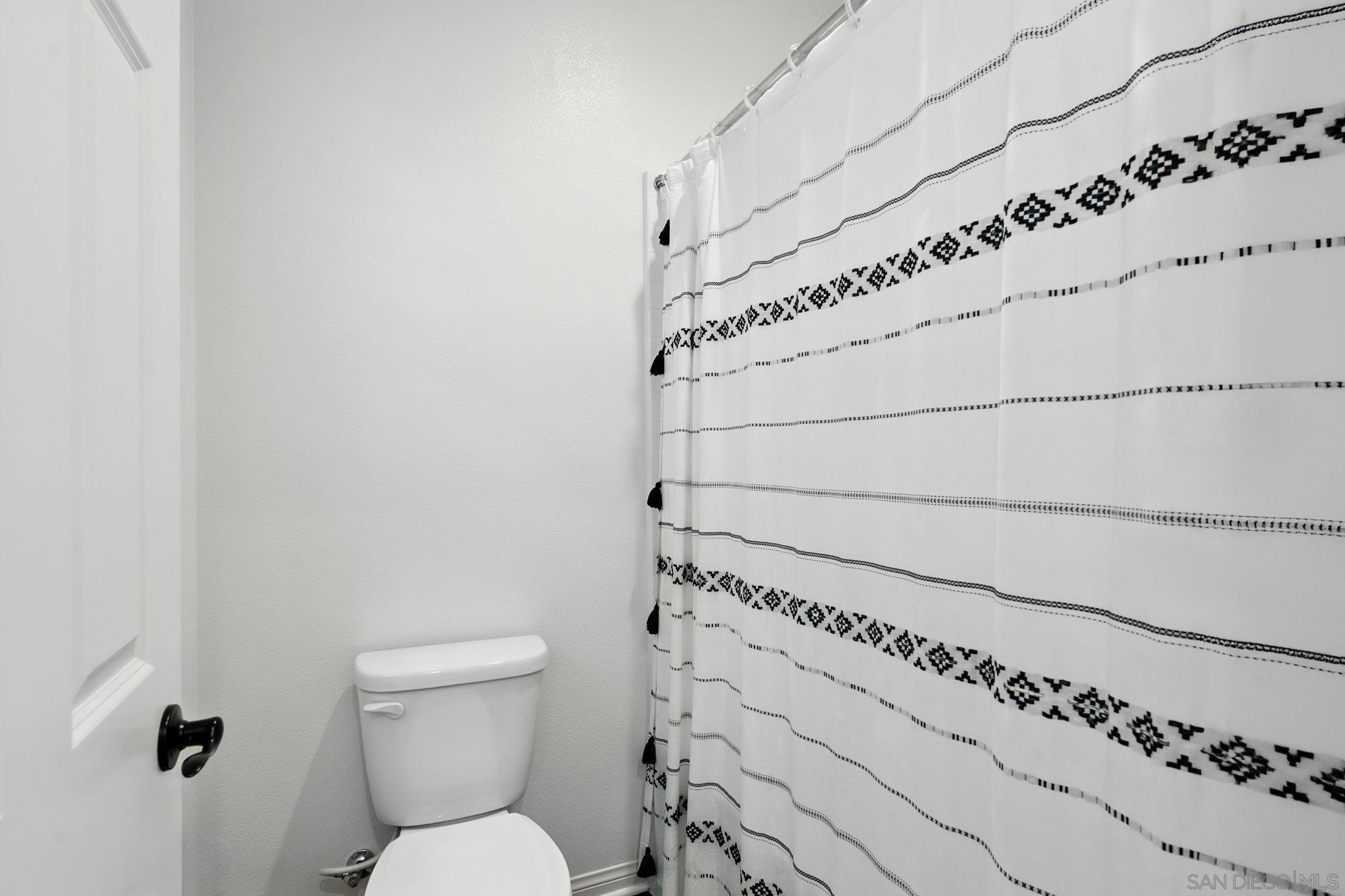 Detail Gallery Image 24 of 47 For 32005  Radiant Dr, Temecula,  CA 92591 - 3 Beds | 2/1 Baths