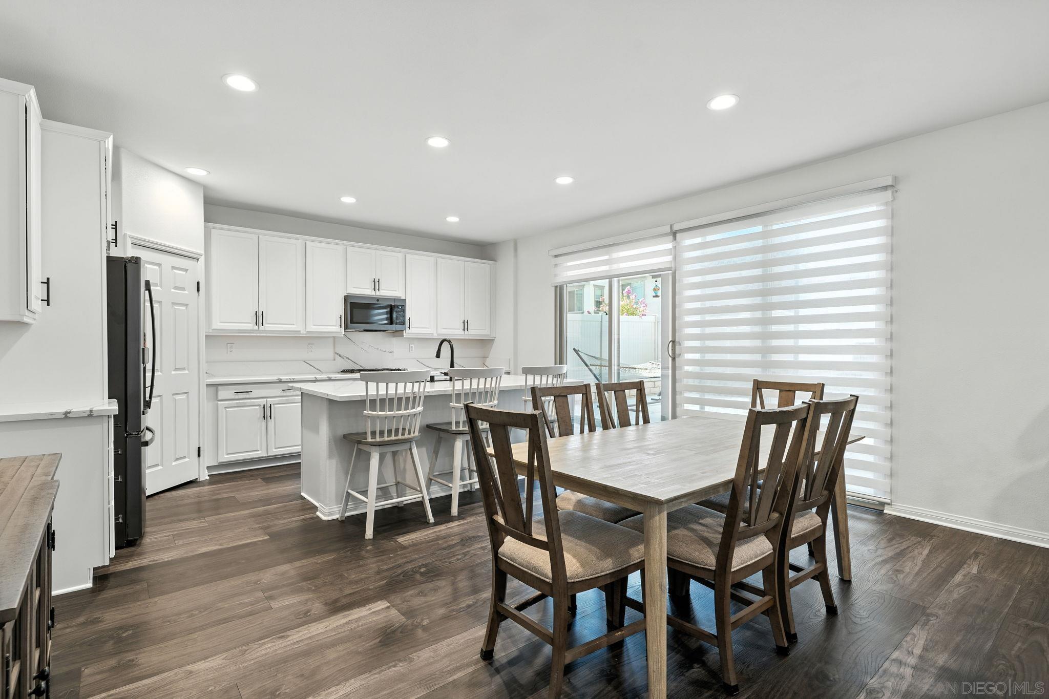 Detail Gallery Image 10 of 47 For 32005  Radiant Dr, Temecula,  CA 92591 - 3 Beds | 2/1 Baths