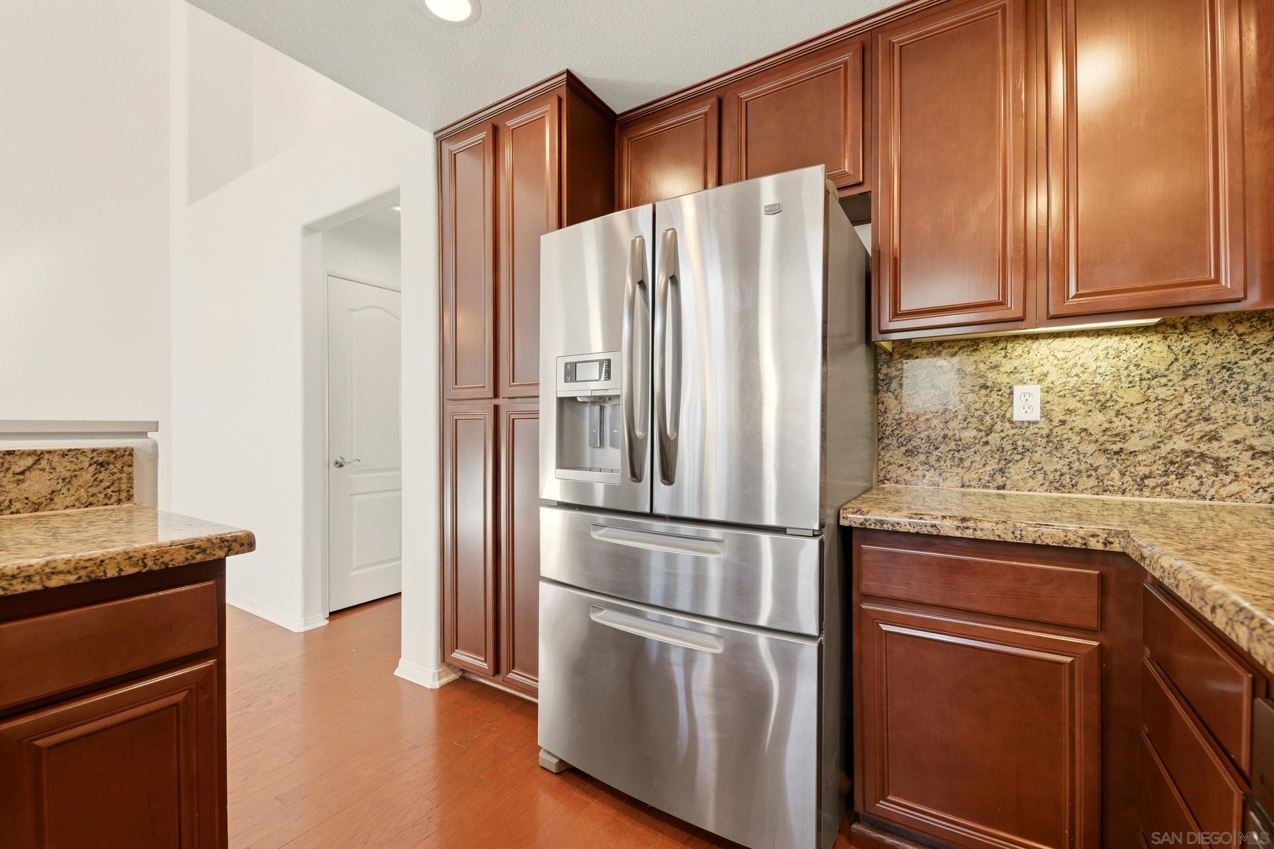 Detail Gallery Image 7 of 21 For 16953  New Rochelle Way  62, San Diego,  CA 92127 - 3 Beds | 2/1 Baths