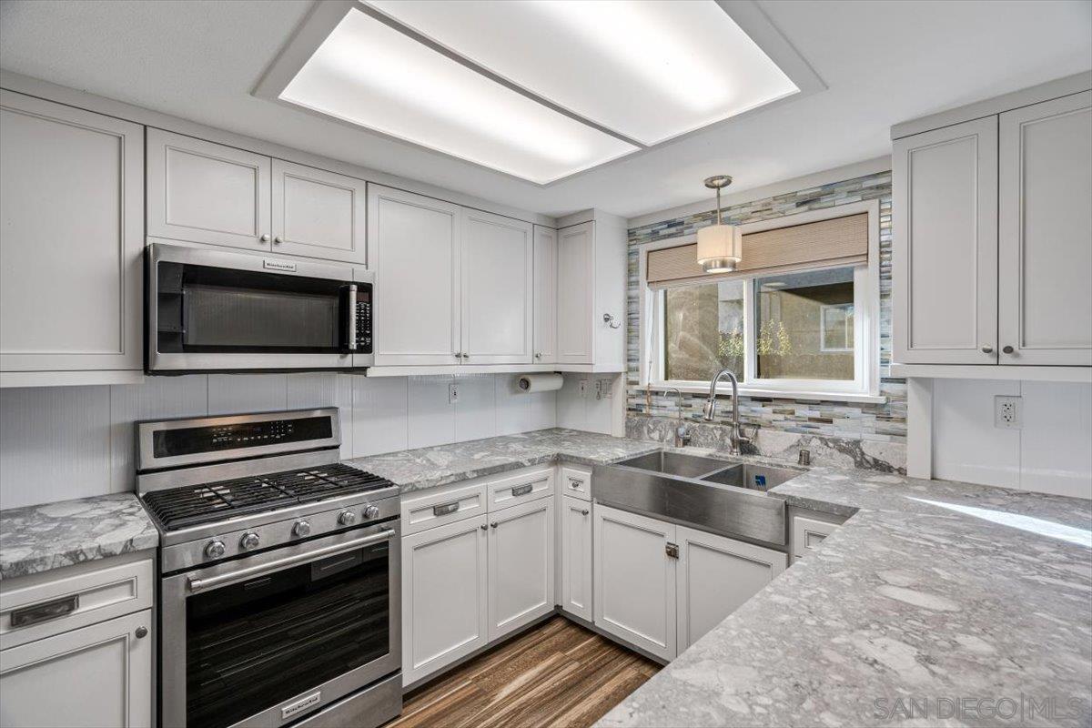 Detail Gallery Image 9 of 51 For 7453  Fortuna Vista Ct  #36,  Santee,  CA 92071 - 3 Beds | 2/1 Baths