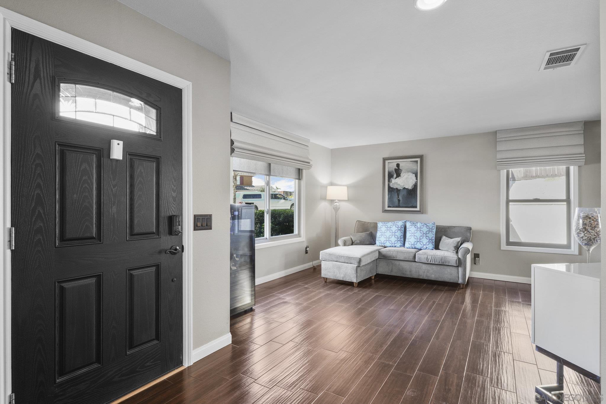 Detail Gallery Image 4 of 52 For 1519  Taber Dr, Chula Vista,  CA 91911 - 4 Beds | 2/1 Baths