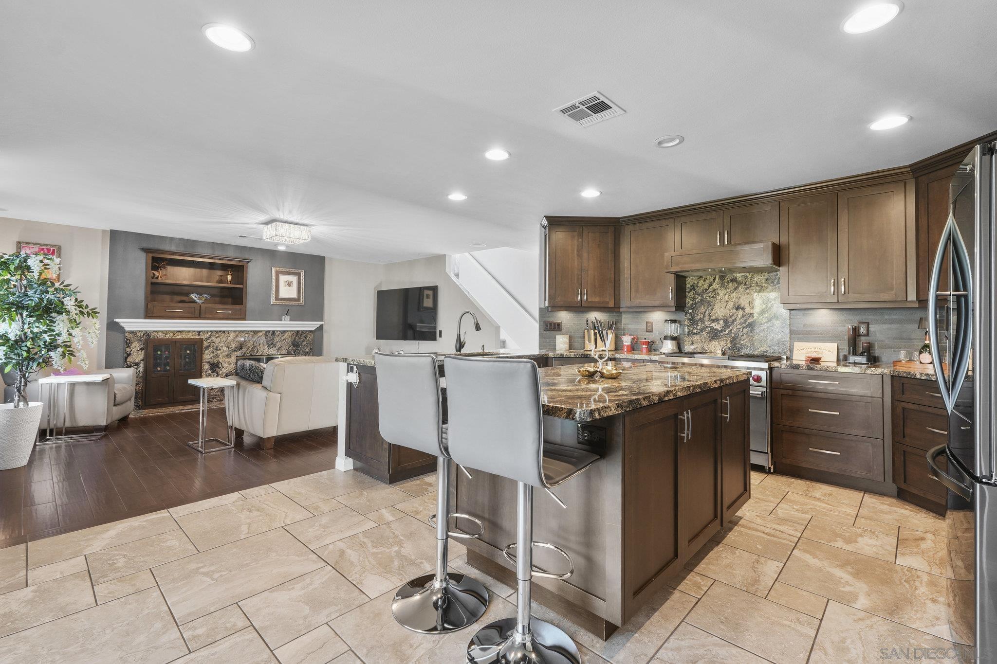 Detail Gallery Image 8 of 52 For 1519  Taber Dr, Chula Vista,  CA 91911 - 4 Beds | 2/1 Baths