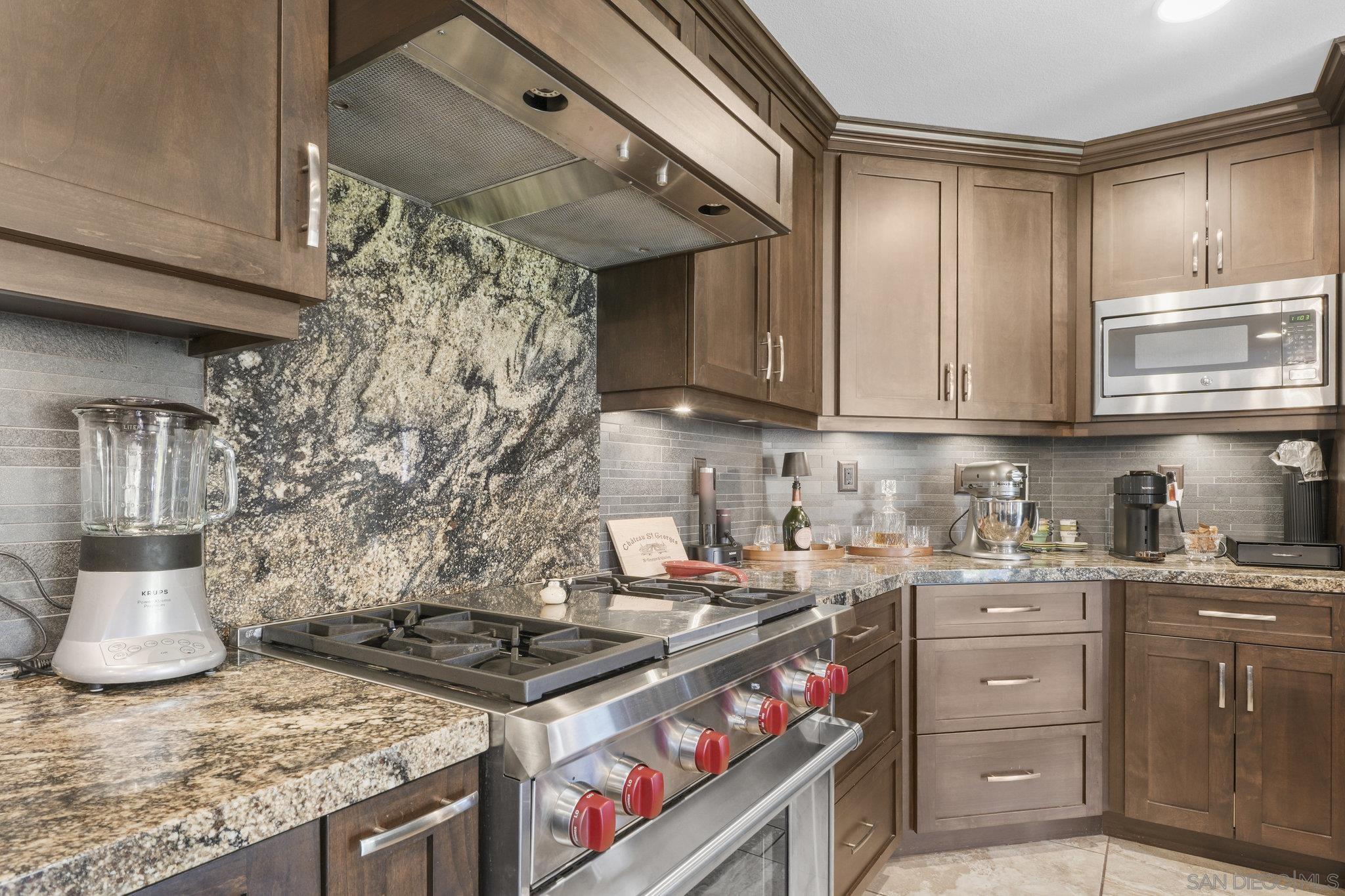 Detail Gallery Image 9 of 52 For 1519  Taber Dr, Chula Vista,  CA 91911 - 4 Beds | 2/1 Baths