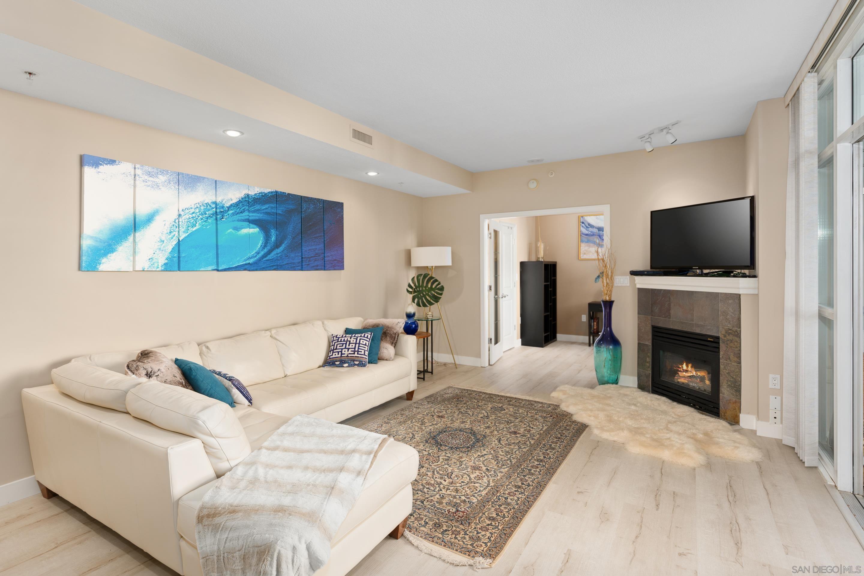Detail Gallery Image 2 of 38 For 850  Beech St  701, San Diego,  CA 92101 - 1 Beds | 1/1 Baths