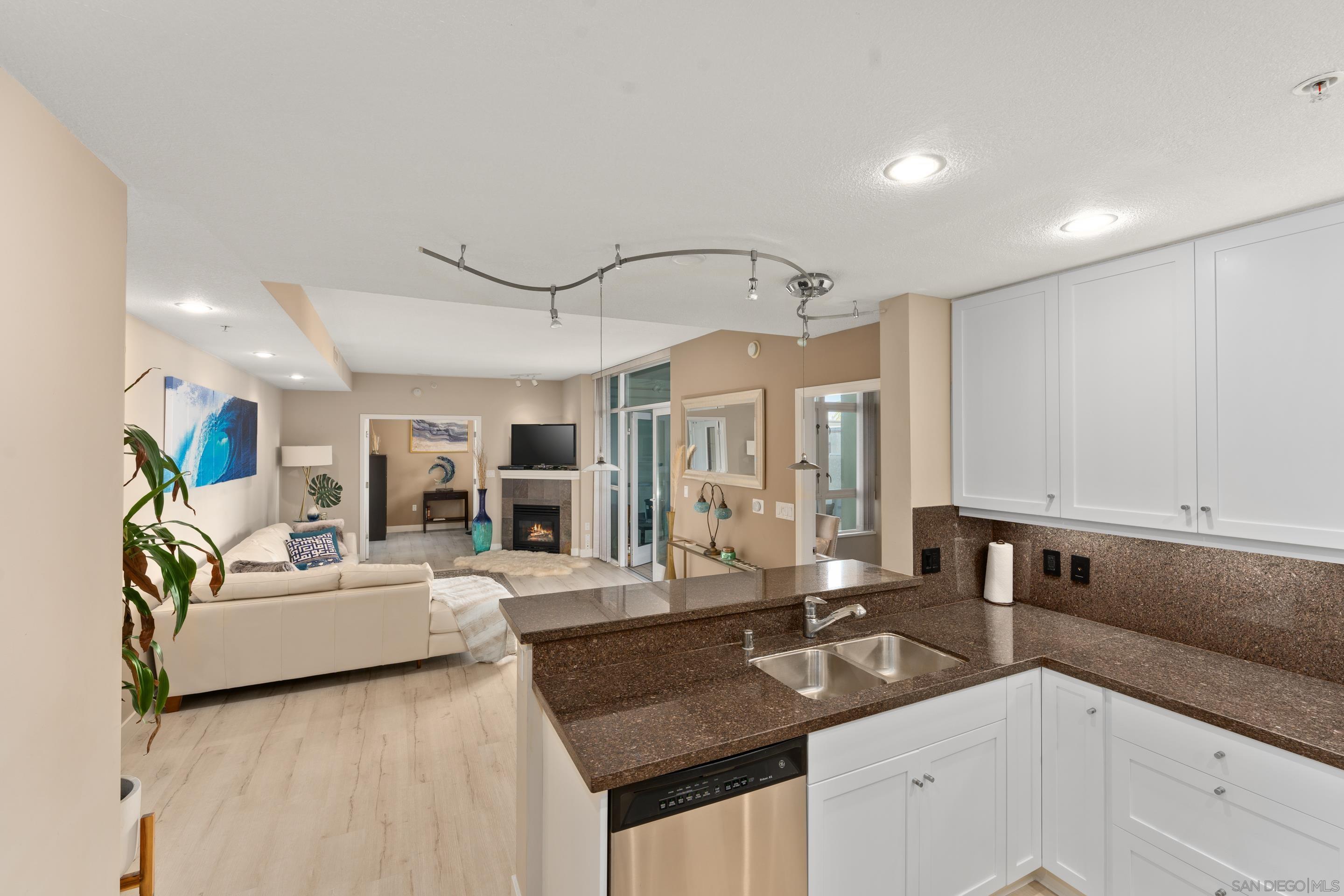 Detail Gallery Image 12 of 38 For 850  Beech St  701, San Diego,  CA 92101 - 1 Beds | 1/1 Baths