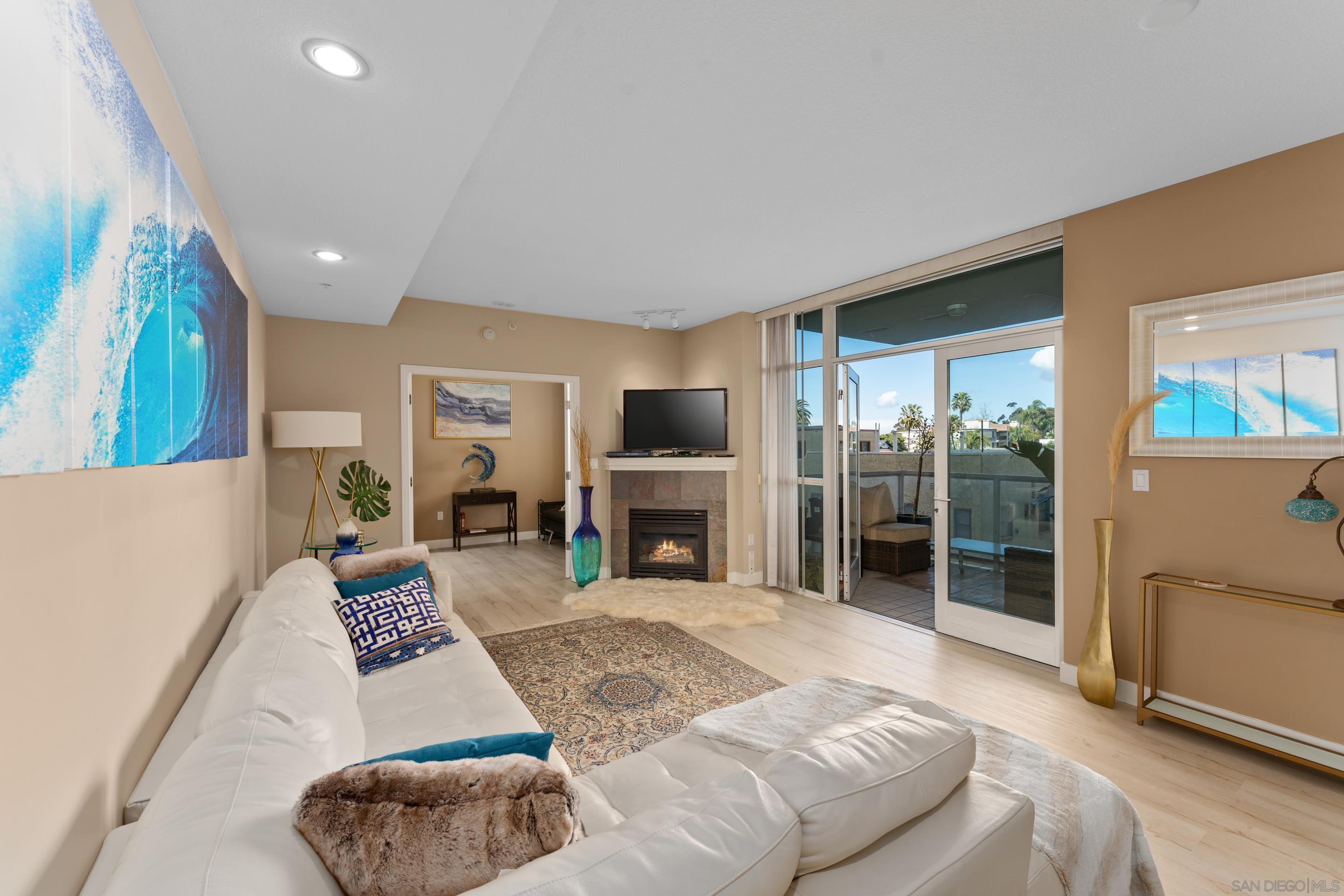 Detail Gallery Image 3 of 38 For 850  Beech St  701, San Diego,  CA 92101 - 1 Beds | 1/1 Baths
