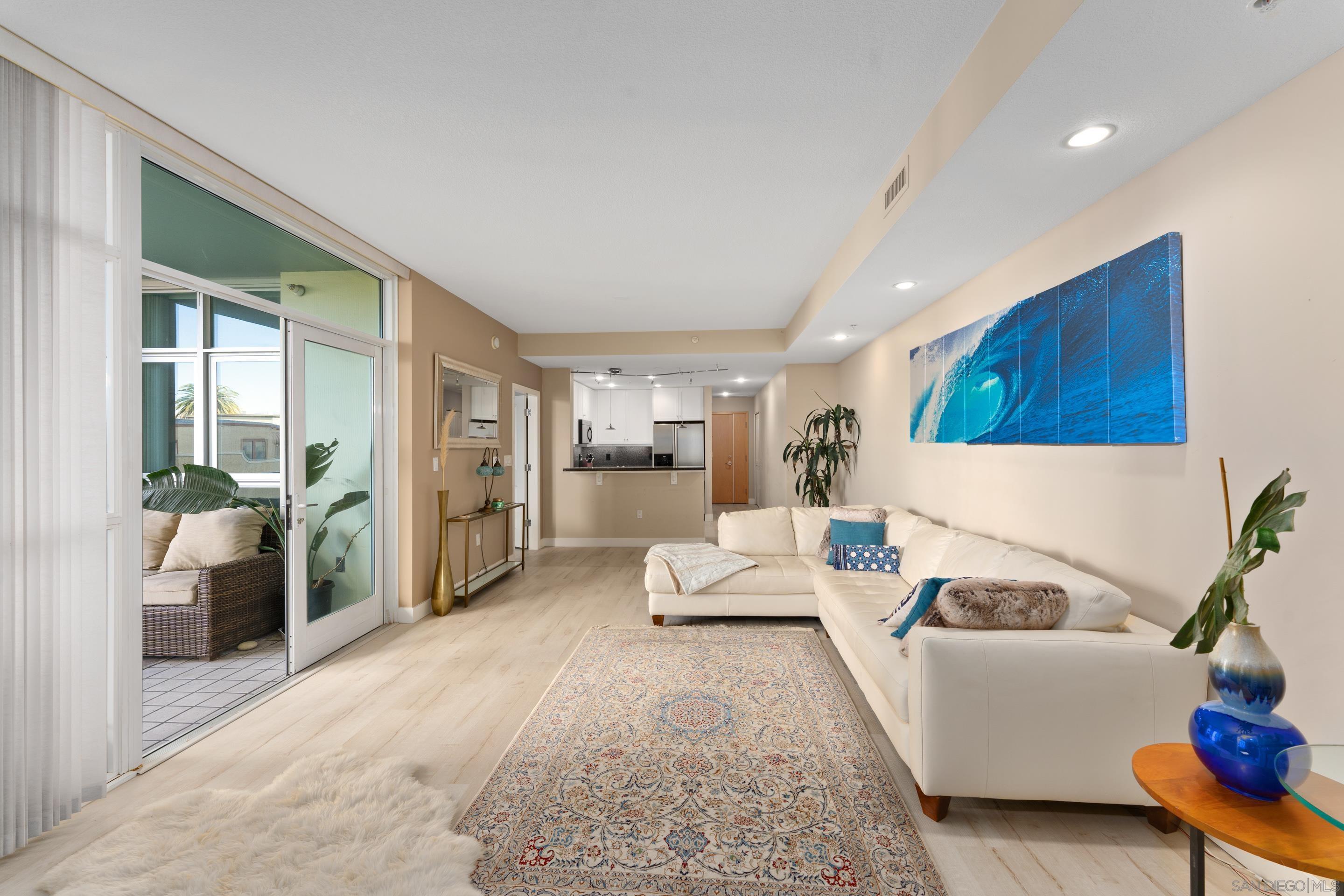 Detail Gallery Image 4 of 38 For 850  Beech St  701, San Diego,  CA 92101 - 1 Beds | 1/1 Baths