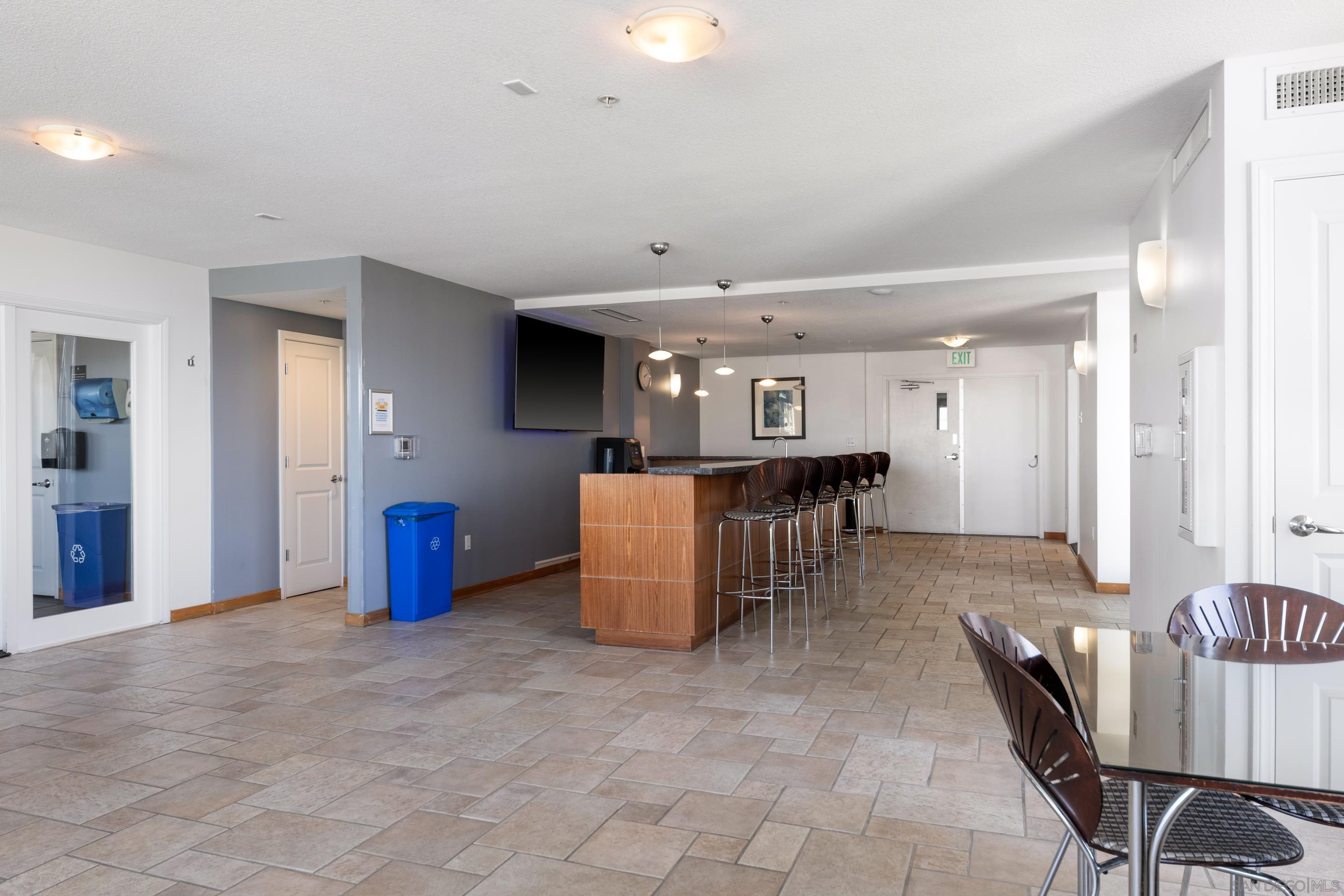 Detail Gallery Image 34 of 38 For 850  Beech St  701, San Diego,  CA 92101 - 1 Beds | 1/1 Baths