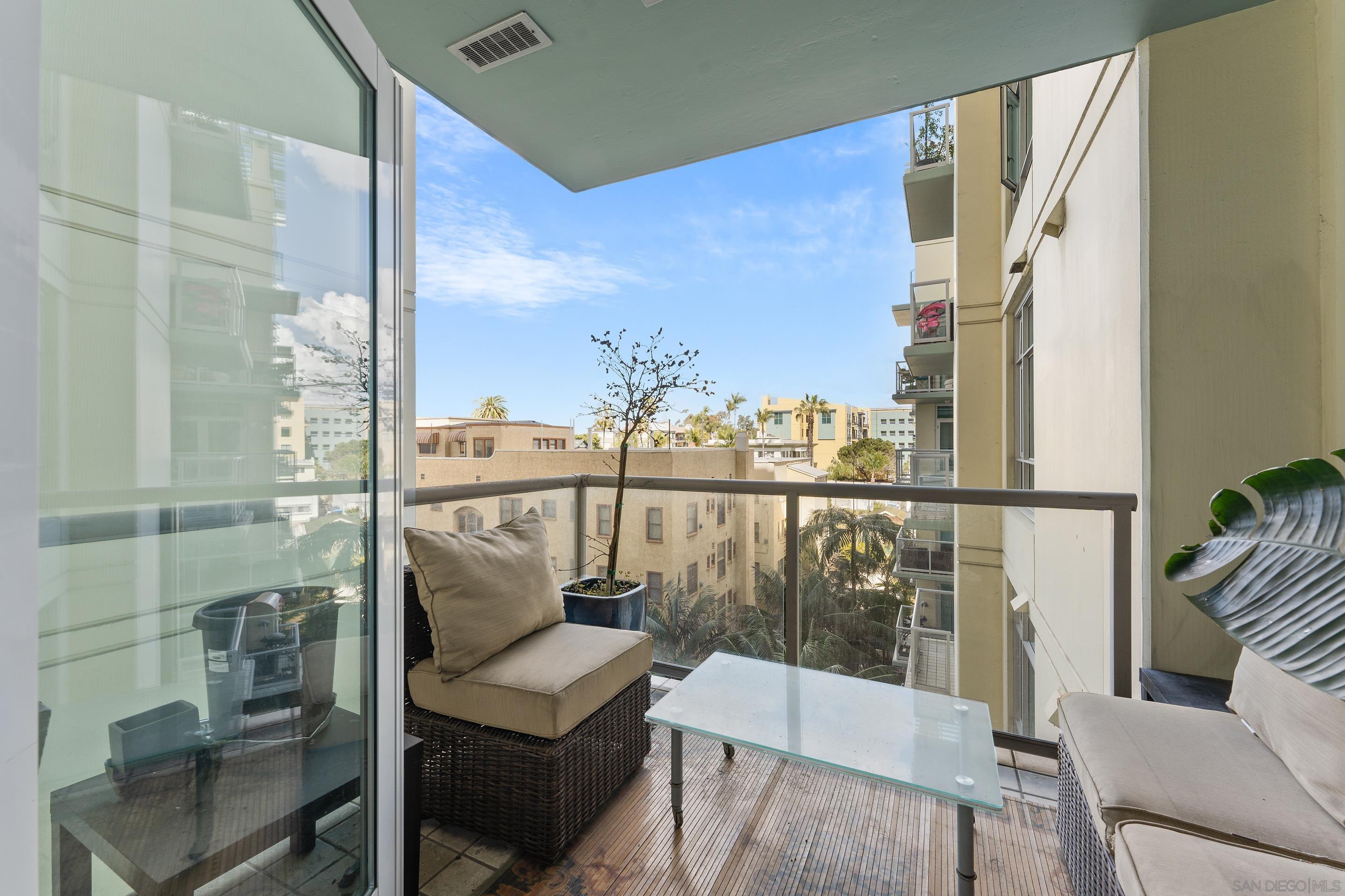 Detail Gallery Image 8 of 38 For 850  Beech St  701, San Diego,  CA 92101 - 1 Beds | 1/1 Baths