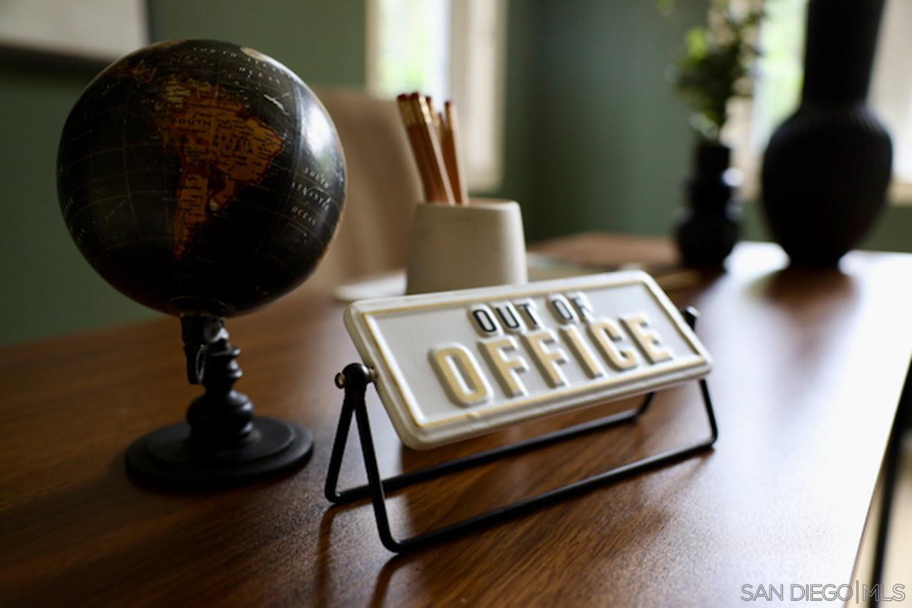 Detail Gallery Image 16 of 34 For 2862  Torrey Pines Rd, La Jolla,  CA 92037 - 3 Beds | 3 Baths