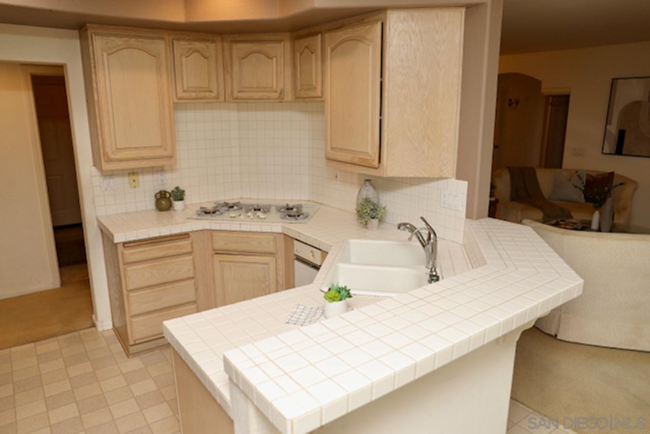 Detail Gallery Image 22 of 34 For 2862  Torrey Pines Rd, La Jolla,  CA 92037 - 3 Beds | 3 Baths