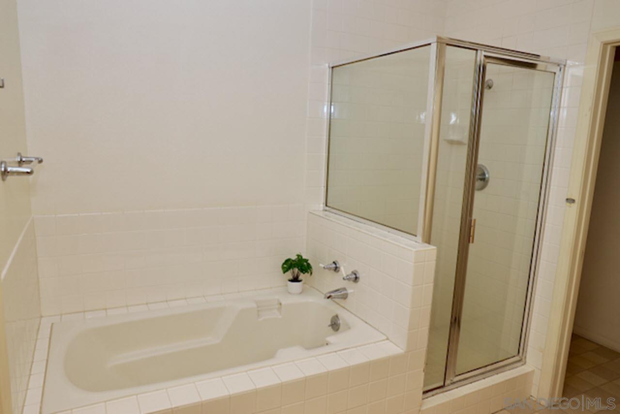 Detail Gallery Image 29 of 34 For 2862  Torrey Pines Rd, La Jolla,  CA 92037 - 3 Beds | 3 Baths