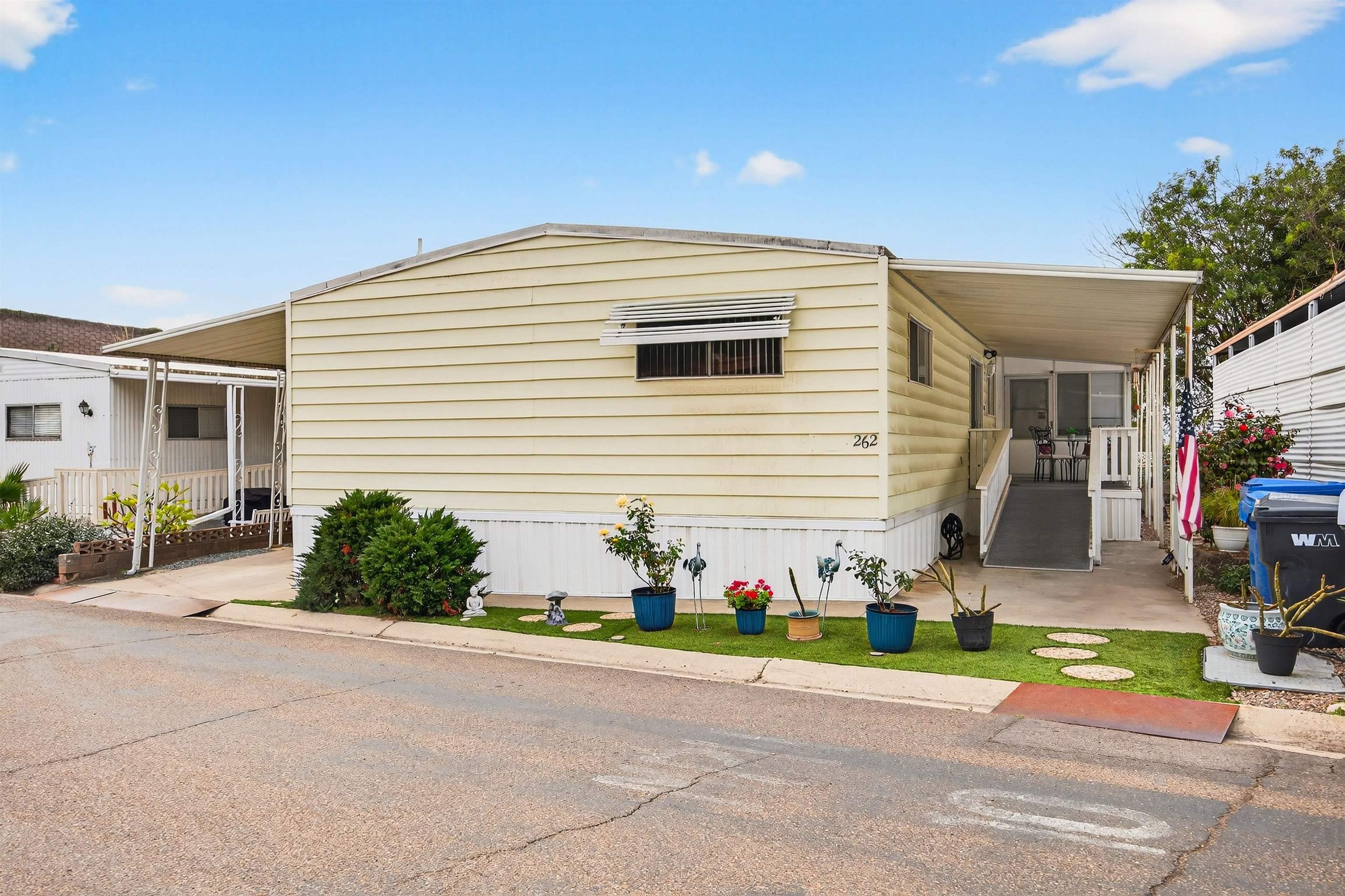 Detail Gallery Image 2 of 37 For 8712 N Magnolia Ave  Space 262, Santee,  CA 92071 - 2 Beds | 2 Baths