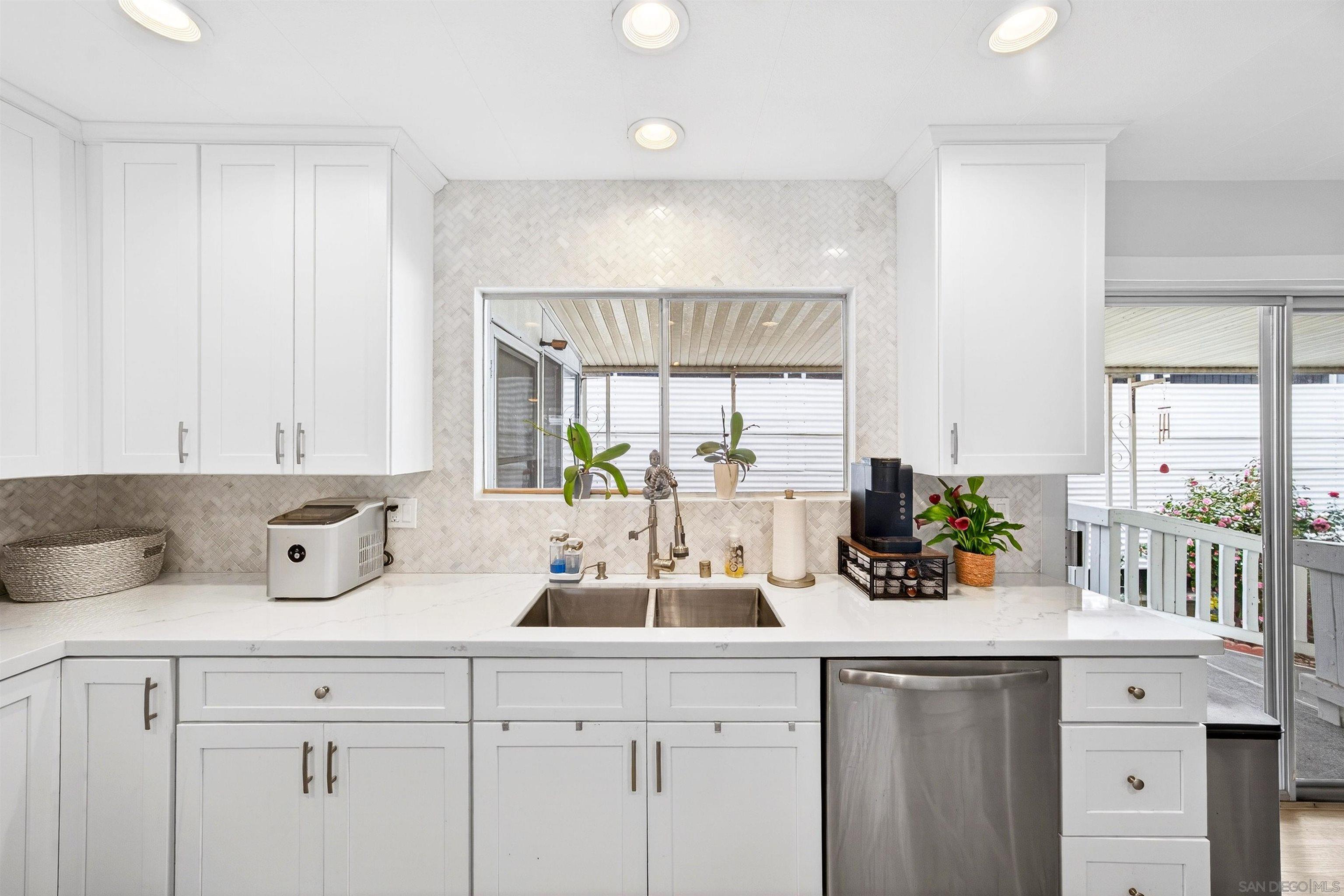 Detail Gallery Image 4 of 37 For 8712 N Magnolia Ave  Space 262, Santee,  CA 92071 - 2 Beds | 2 Baths