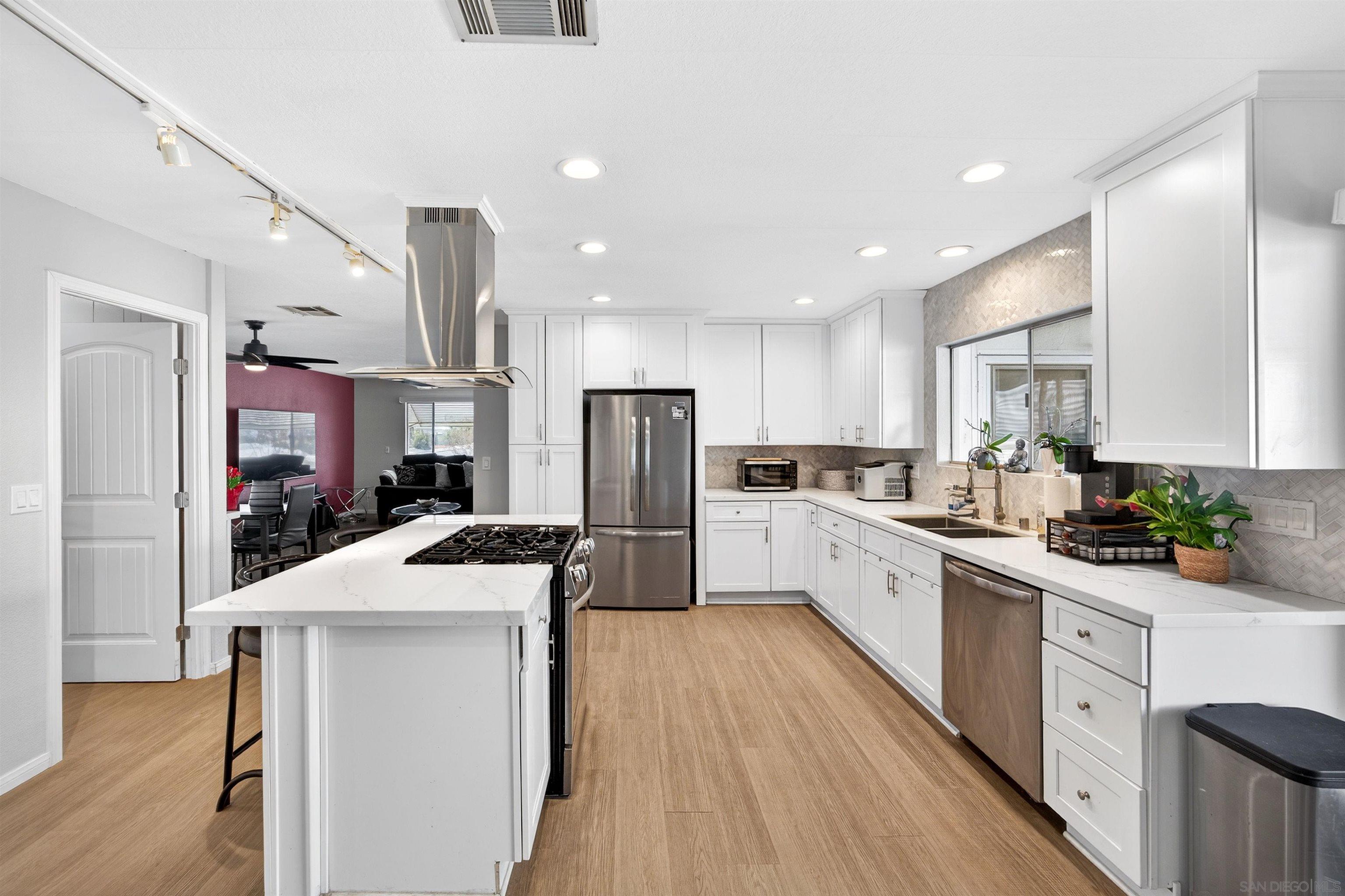 Detail Gallery Image 6 of 37 For 8712 N Magnolia Ave  Space 262, Santee,  CA 92071 - 2 Beds | 2 Baths