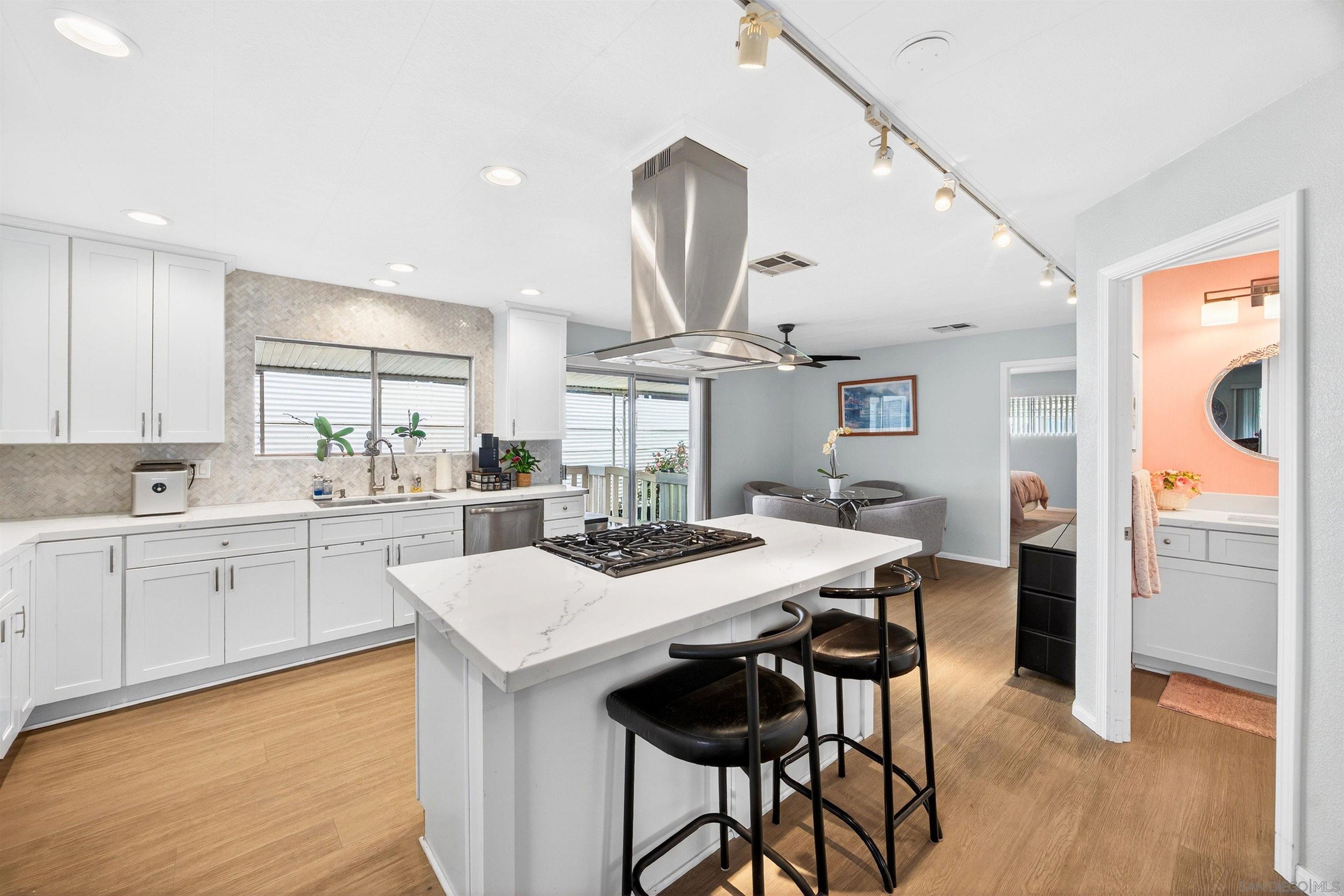 Detail Gallery Image 7 of 37 For 8712 N Magnolia Ave  Space 262, Santee,  CA 92071 - 2 Beds | 2 Baths