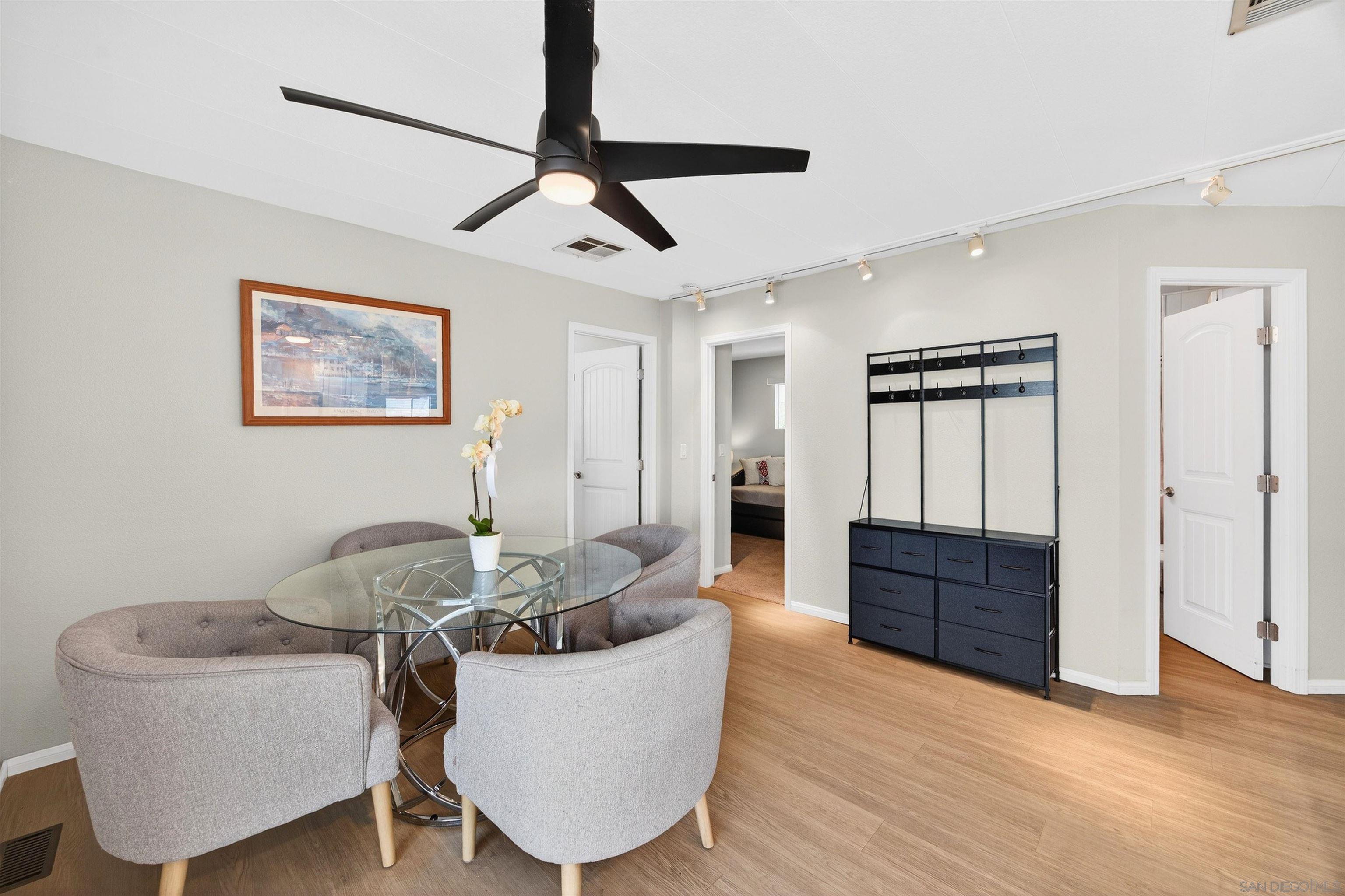 Detail Gallery Image 8 of 37 For 8712 N Magnolia Ave  Space 262, Santee,  CA 92071 - 2 Beds | 2 Baths