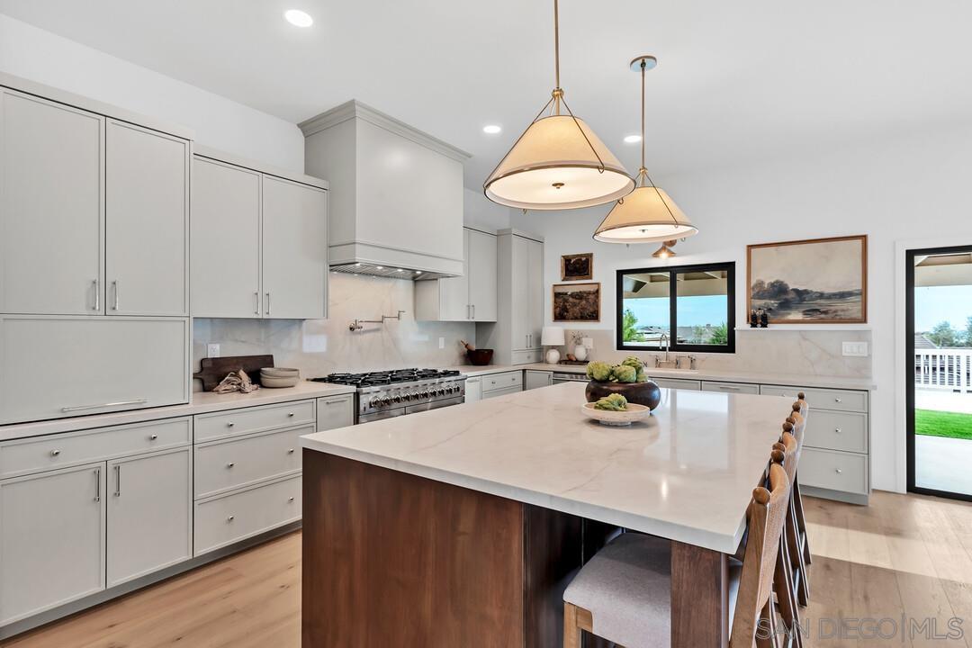 Detail Gallery Image 28 of 74 For 2105  Harbour Heights Rd, San Diego,  CA 92109 - 4 Beds | 2 Baths