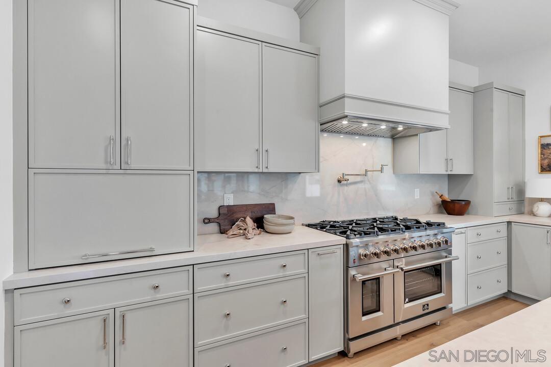 Detail Gallery Image 33 of 74 For 2105  Harbour Heights Rd, San Diego,  CA 92109 - 4 Beds | 2 Baths