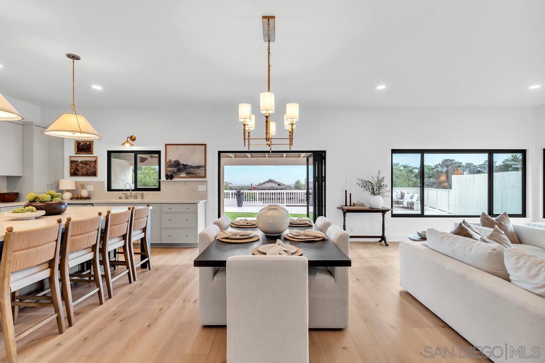 Detail Gallery Image 37 of 74 For 2105  Harbour Heights Rd, San Diego,  CA 92109 - 4 Beds | 2 Baths