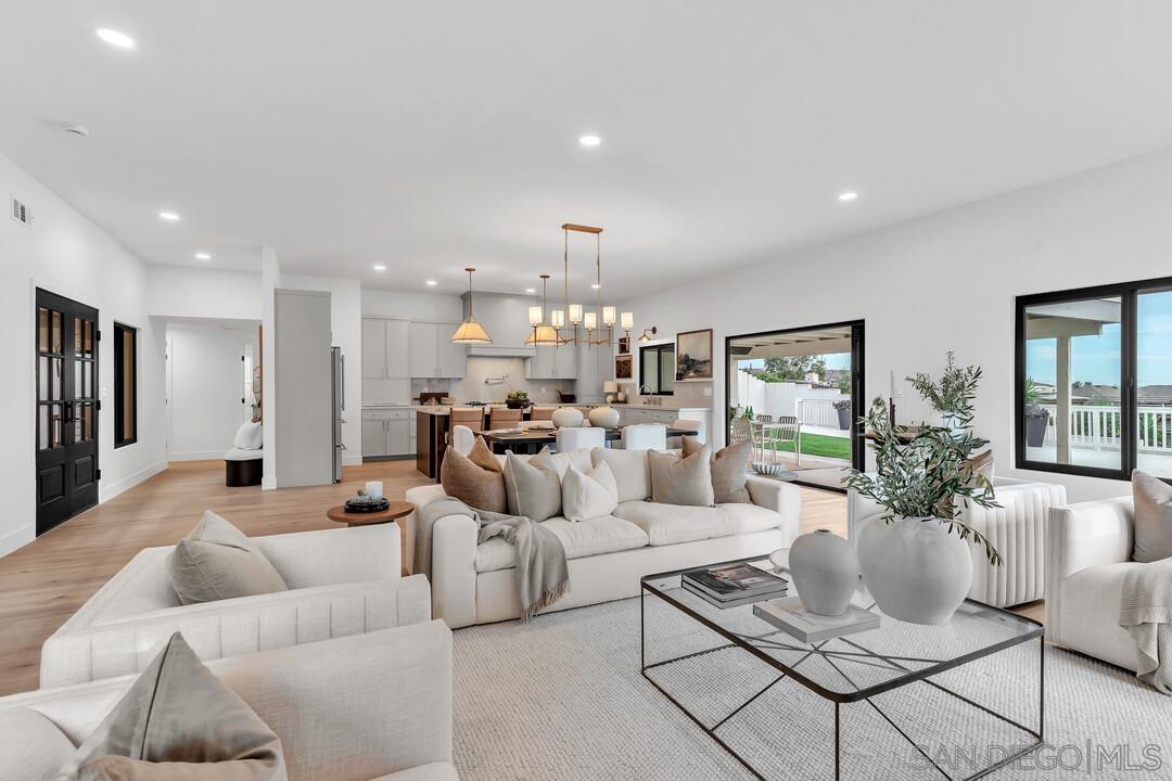 Detail Gallery Image 44 of 74 For 2105  Harbour Heights Rd, San Diego,  CA 92109 - 4 Beds | 2 Baths