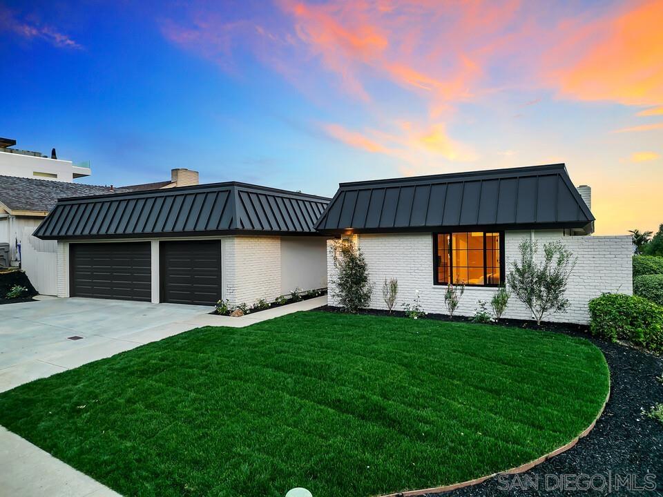 Detail Gallery Image 6 of 74 For 2105  Harbour Heights Rd, San Diego,  CA 92109 - 4 Beds | 2 Baths