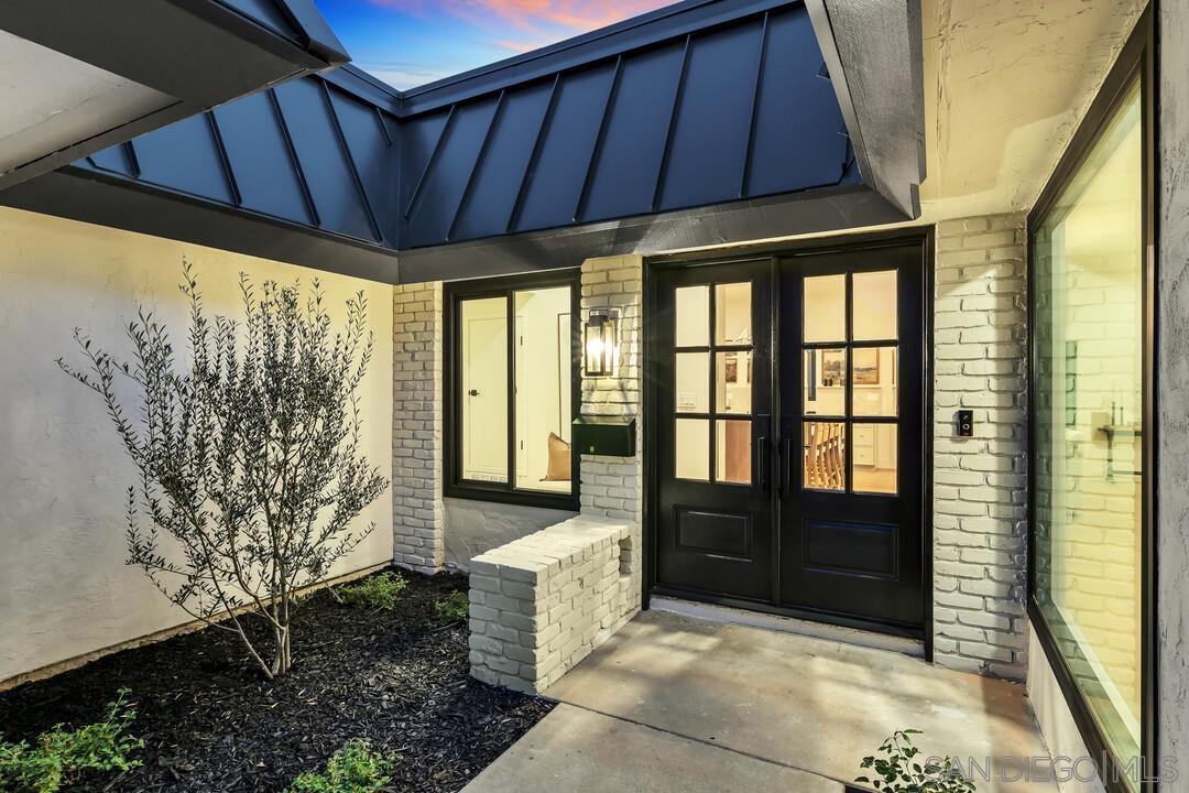 Detail Gallery Image 9 of 74 For 2105  Harbour Heights Rd, San Diego,  CA 92109 - 4 Beds | 2 Baths