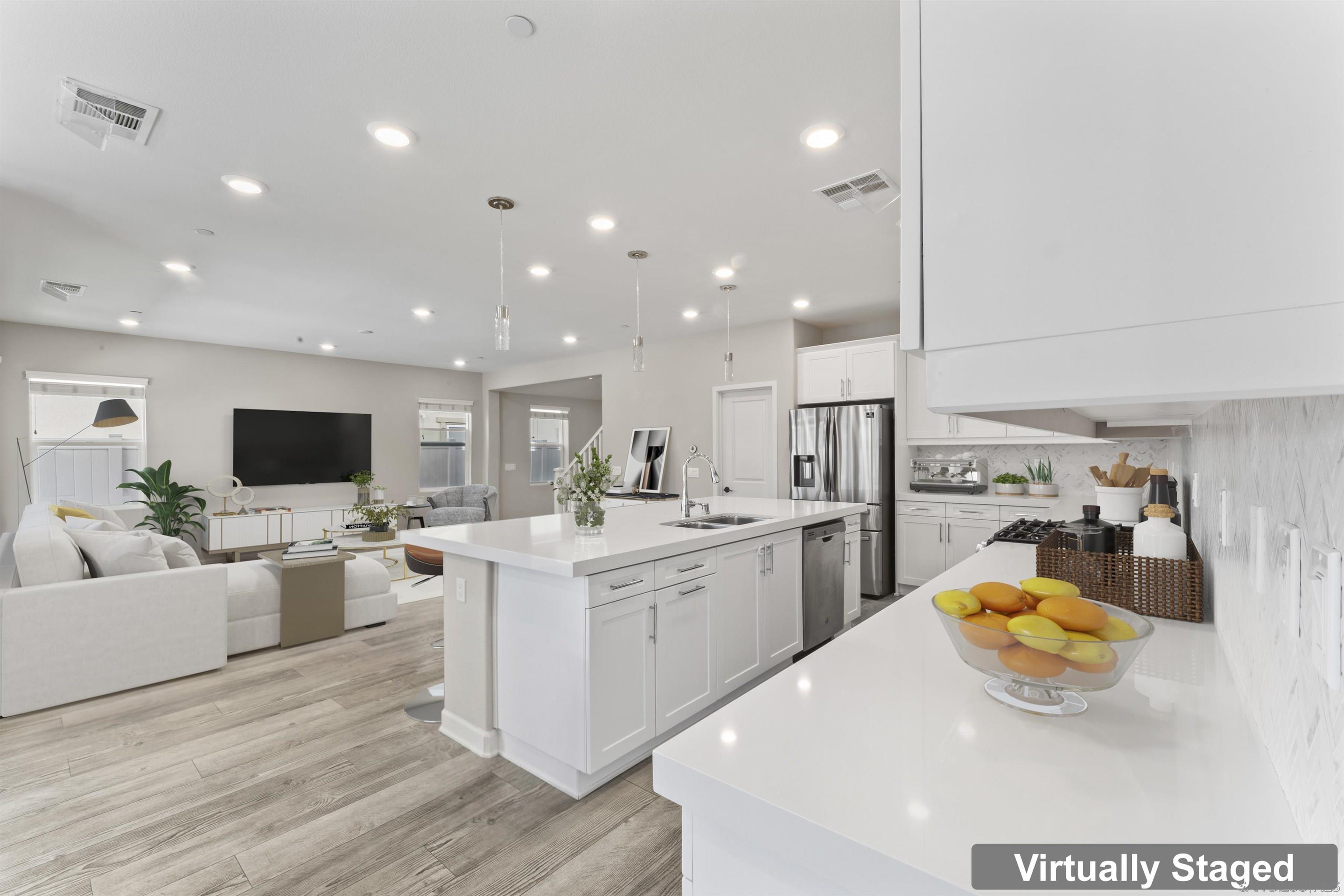 Detail Gallery Image 2 of 36 For 675  Grant Ct, Vista,  CA 92083 - 5 Beds | 4 Baths