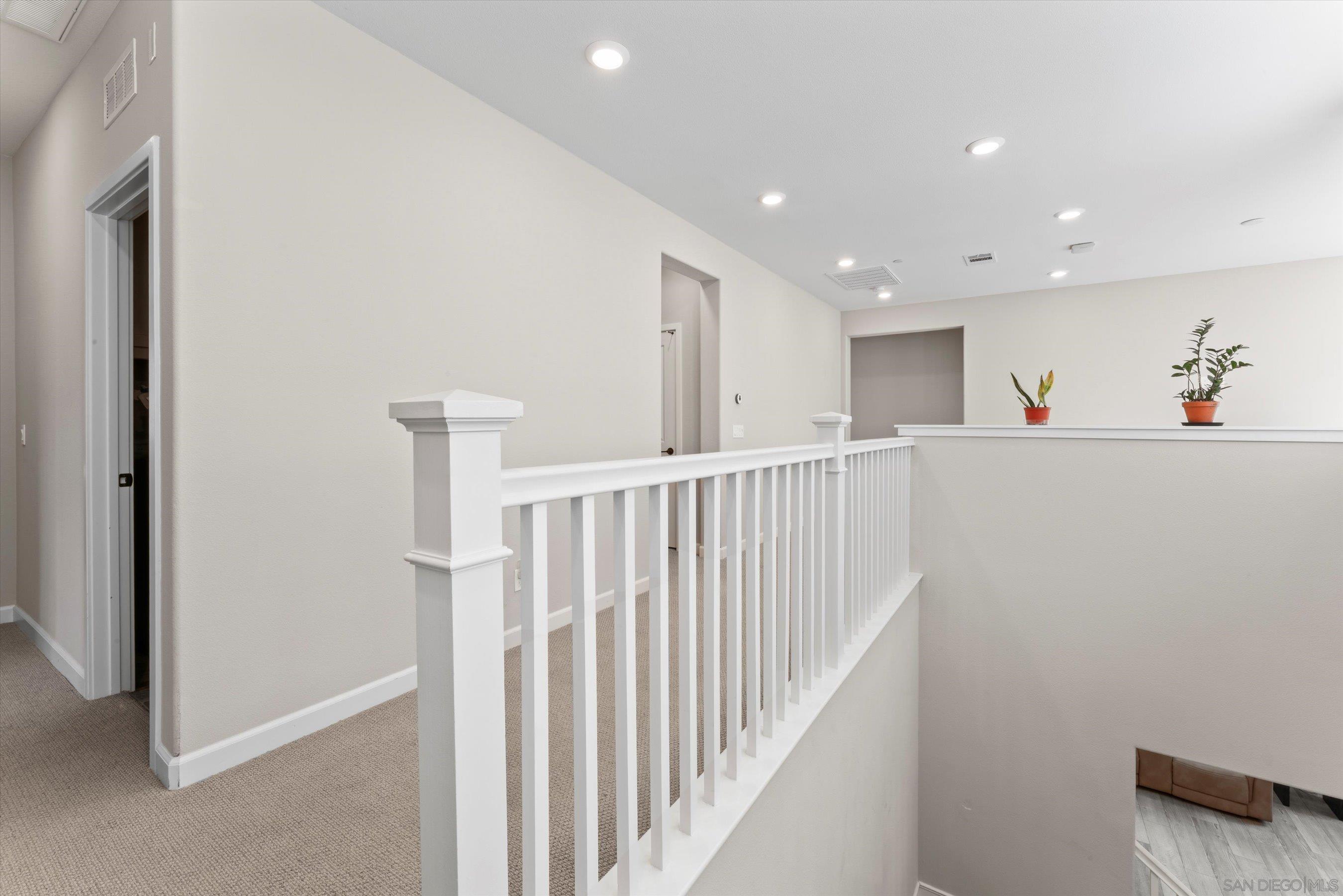 Detail Gallery Image 16 of 35 For 675  Grant Ct, Vista,  CA 92083 - 5 Beds | 4 Baths