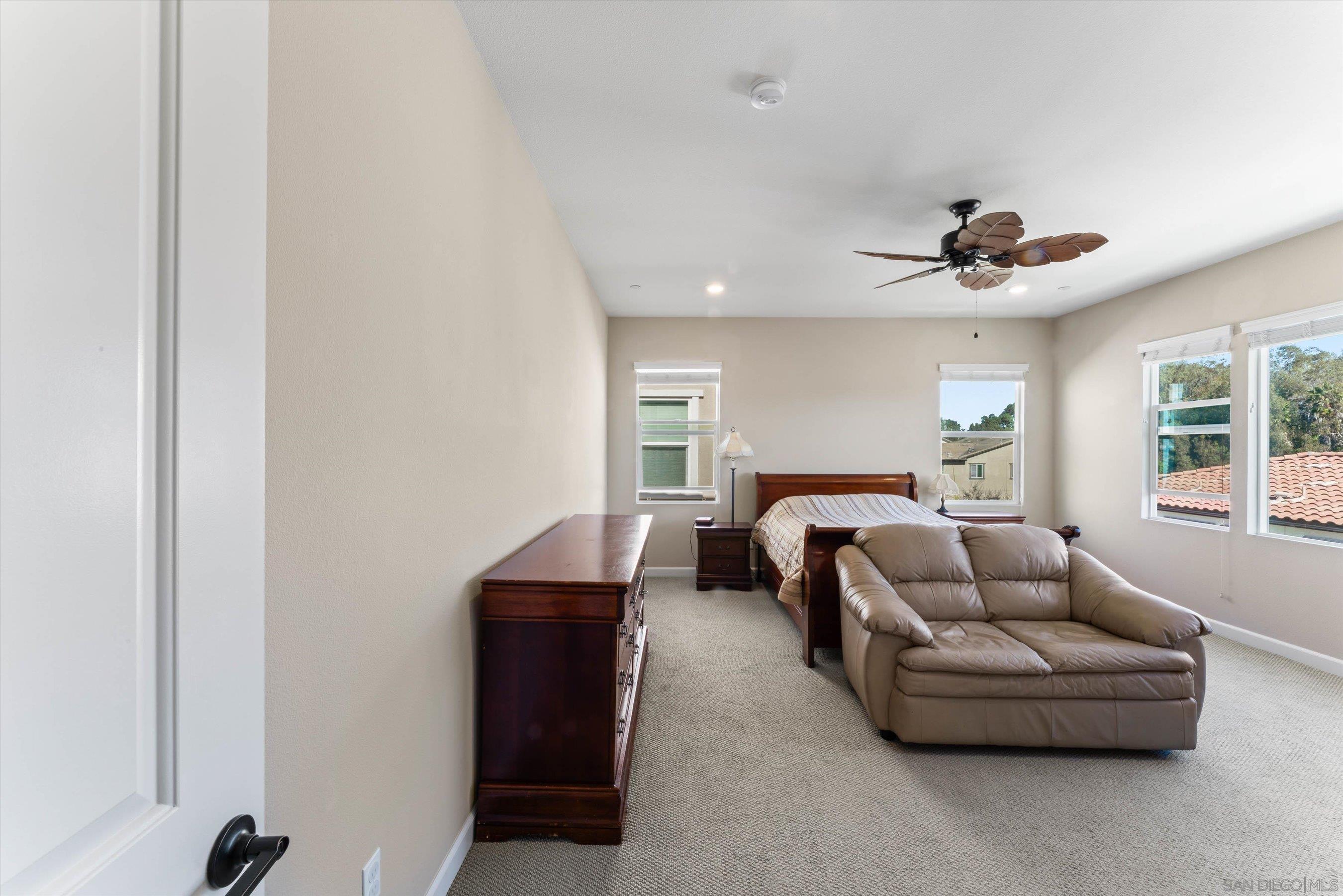 Detail Gallery Image 24 of 35 For 675  Grant Ct, Vista,  CA 92083 - 5 Beds | 4 Baths