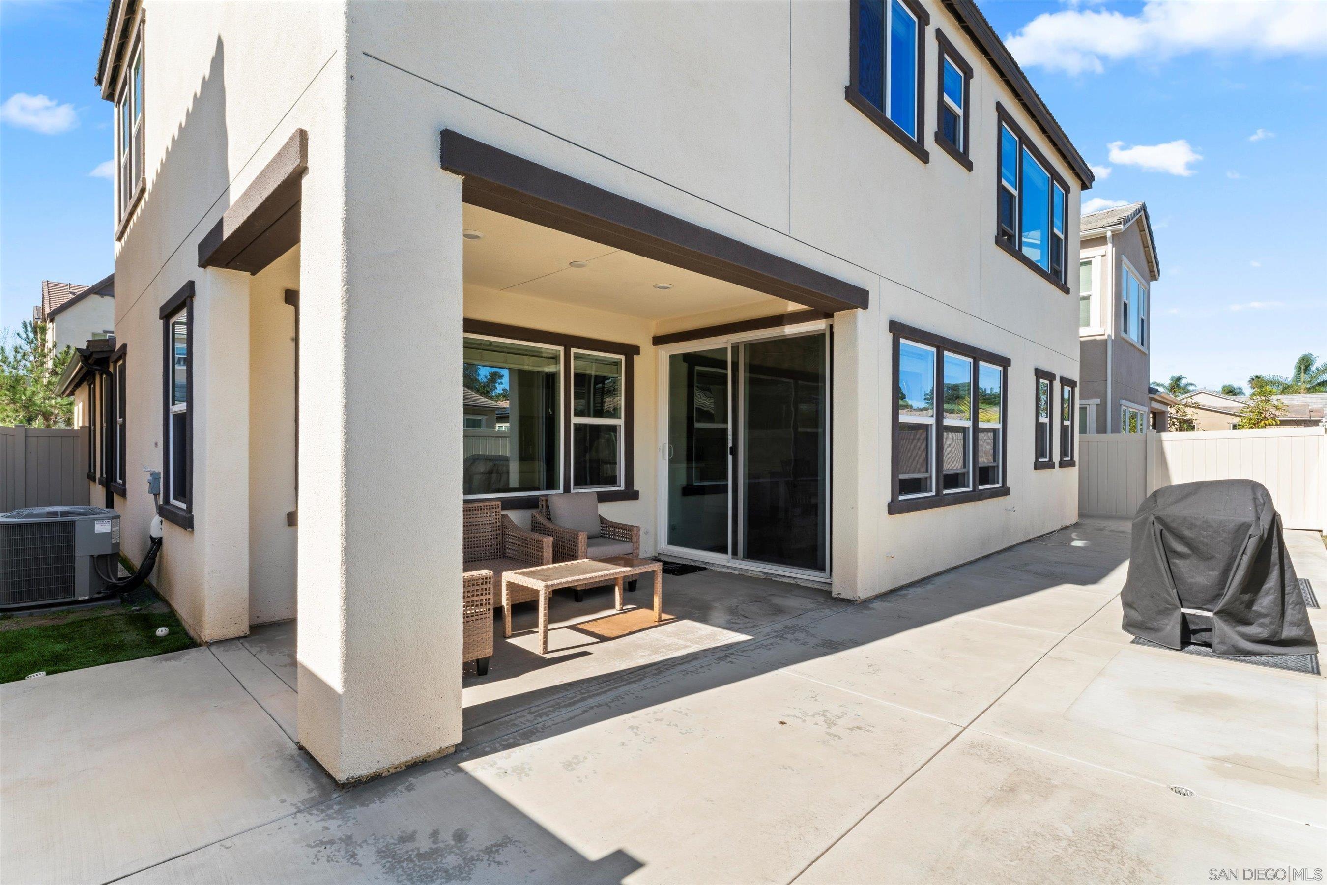 Detail Gallery Image 33 of 35 For 675  Grant Ct, Vista,  CA 92083 - 5 Beds | 4 Baths