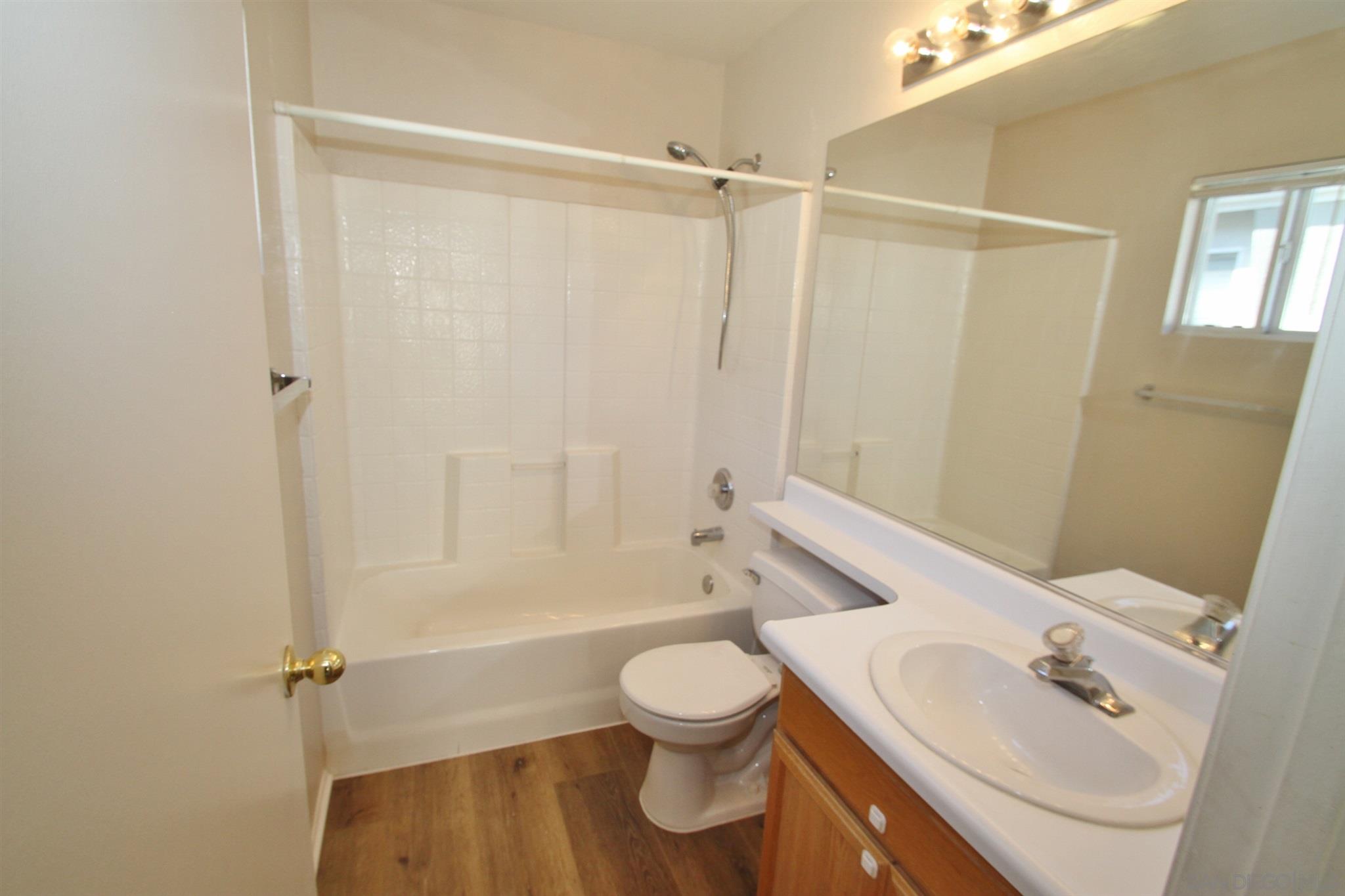 Detail Gallery Image 11 of 16 For 11875  Spruce Run Dr  a, San Diego,  CA 92131 - 2 Beds | 2 Baths