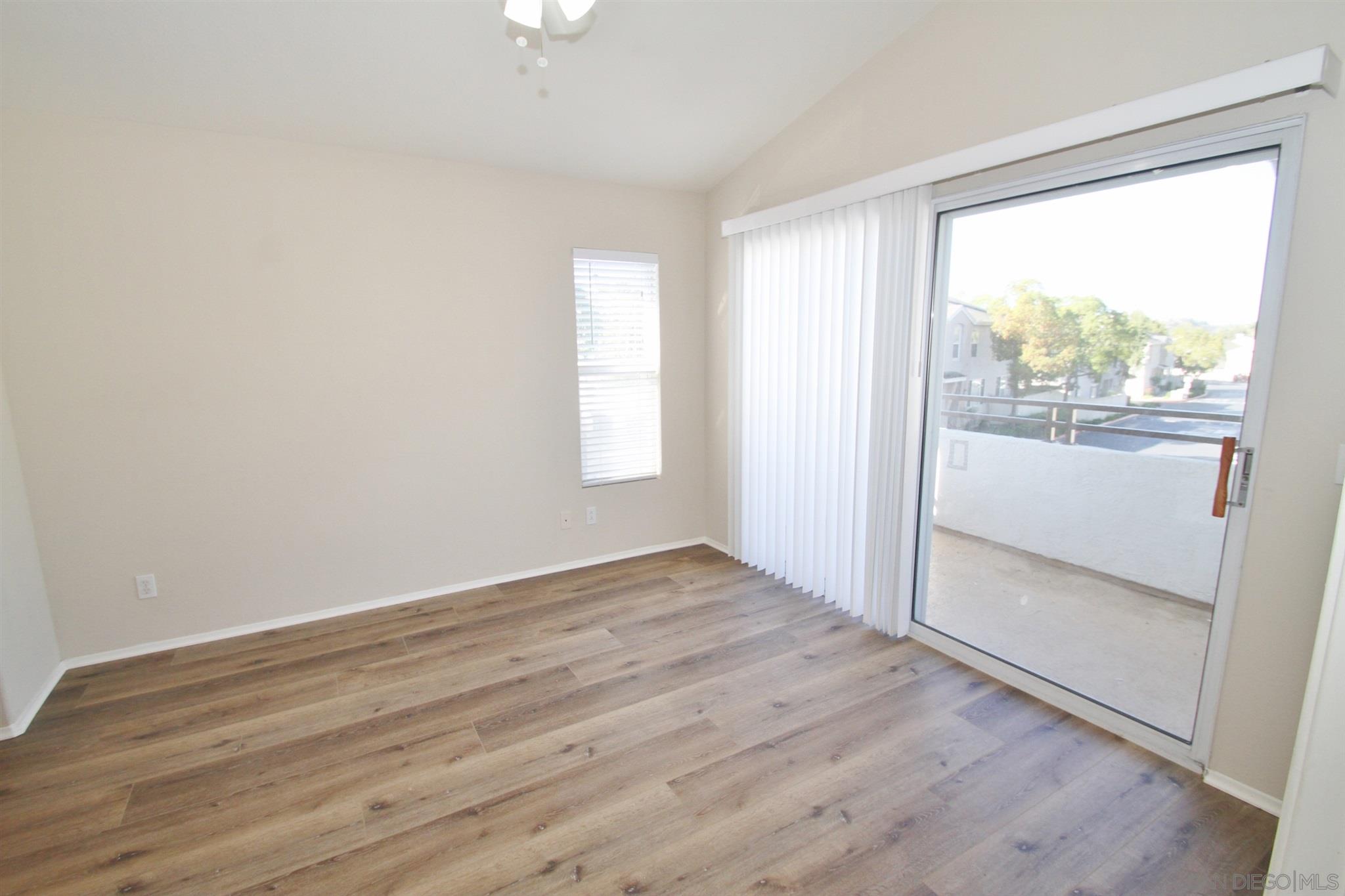 Detail Gallery Image 12 of 16 For 11875  Spruce Run Dr  a, San Diego,  CA 92131 - 2 Beds | 2 Baths