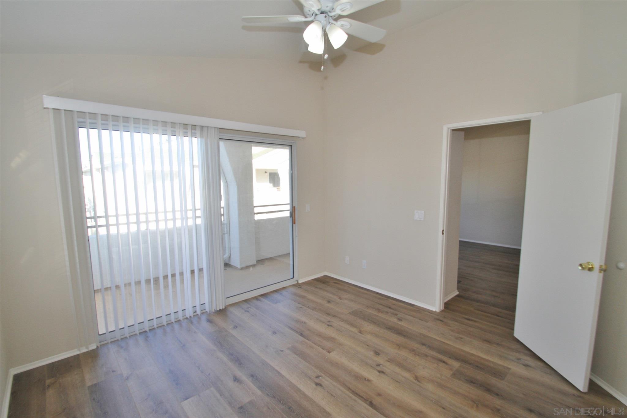 Detail Gallery Image 13 of 16 For 11875  Spruce Run Dr  a, San Diego,  CA 92131 - 2 Beds | 2 Baths