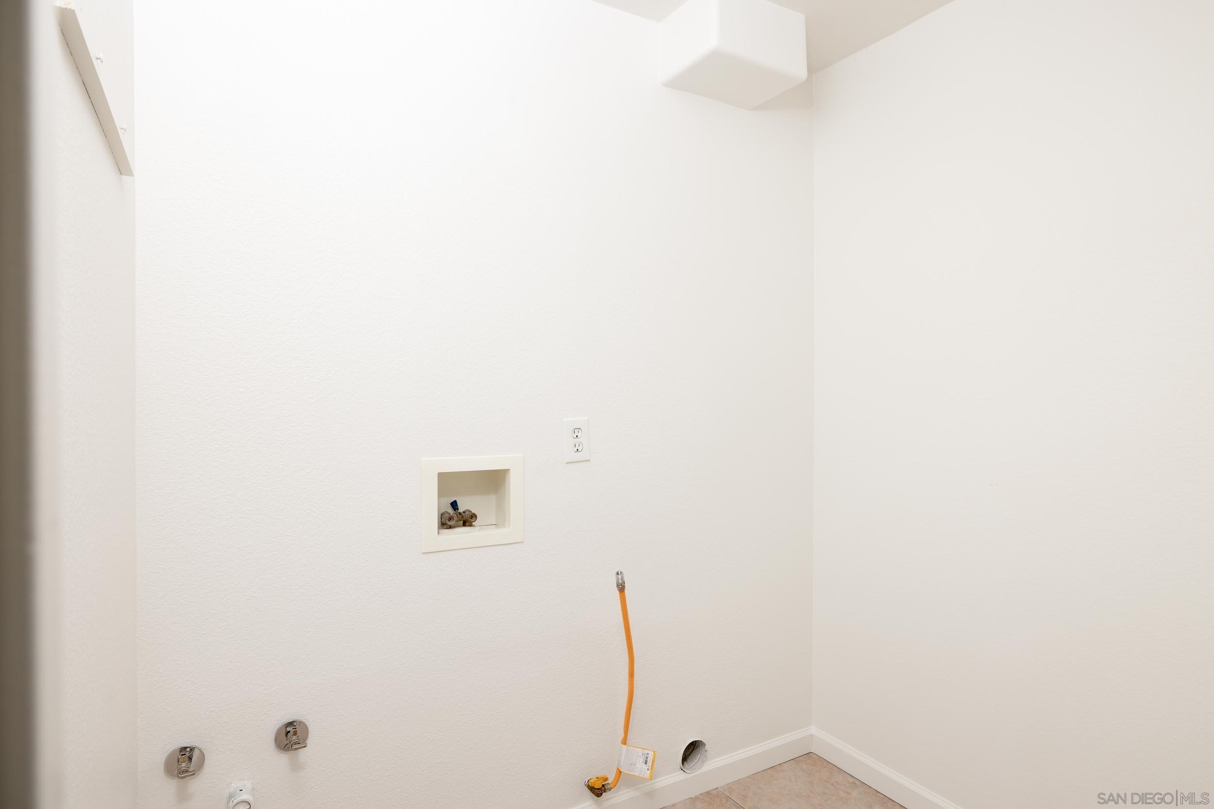 Detail Gallery Image 14 of 45 For 1834 S Tremont St, Oceanside,  CA 92054 - 4 Beds | 3/1 Baths