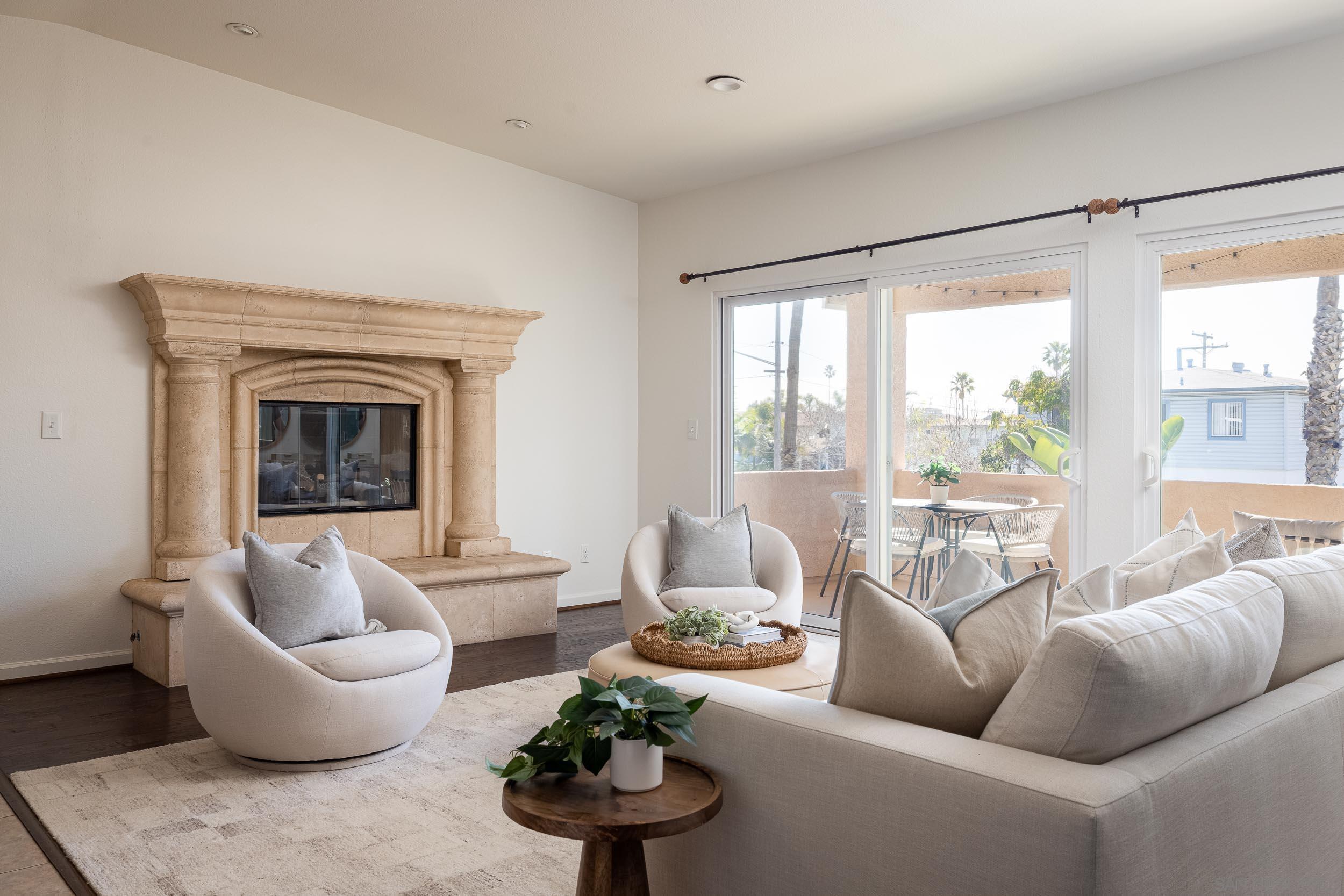 Detail Gallery Image 4 of 45 For 1834 S Tremont St, Oceanside,  CA 92054 - 4 Beds | 3/1 Baths